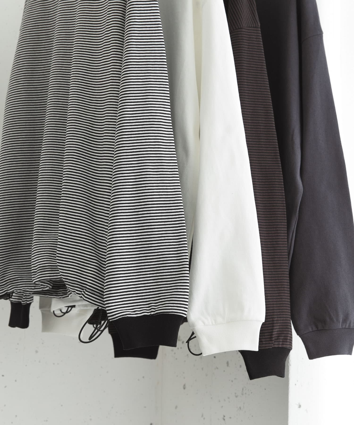 BLK×WHT