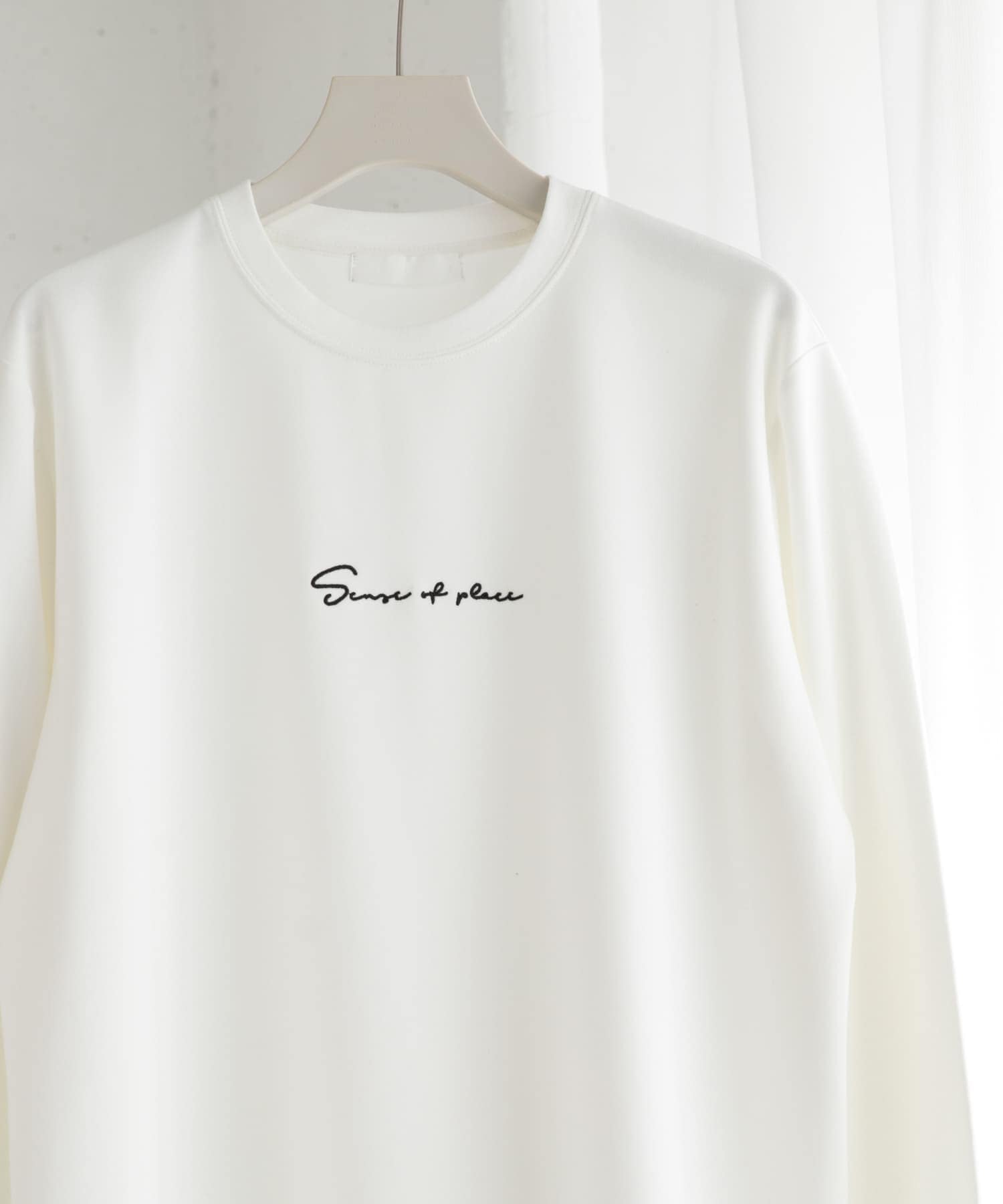 『ユニセックス』シシュウポンチロングTシャツ WHT×BLK L