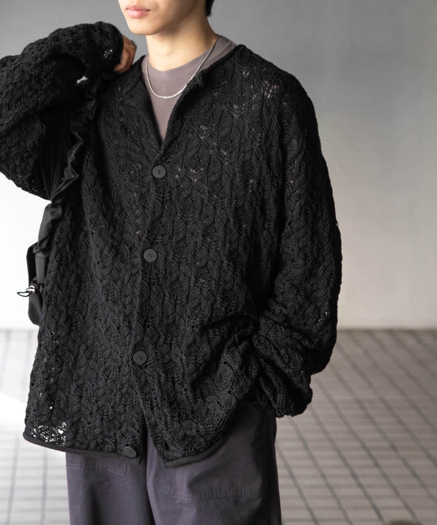 ケーブルメッシュクルーネックカーディガン