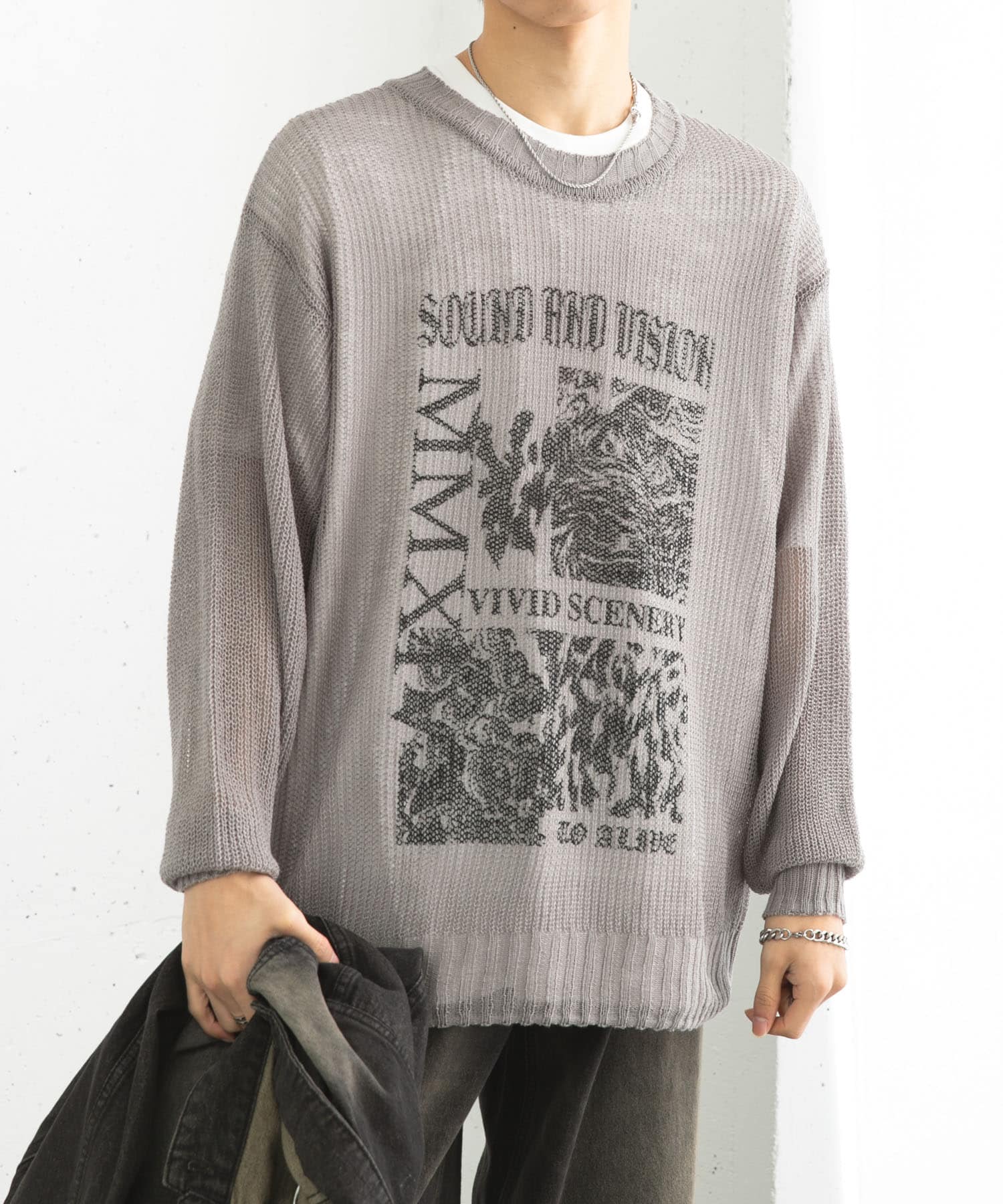 『洗濯可』グラフィックプリントシアーニット