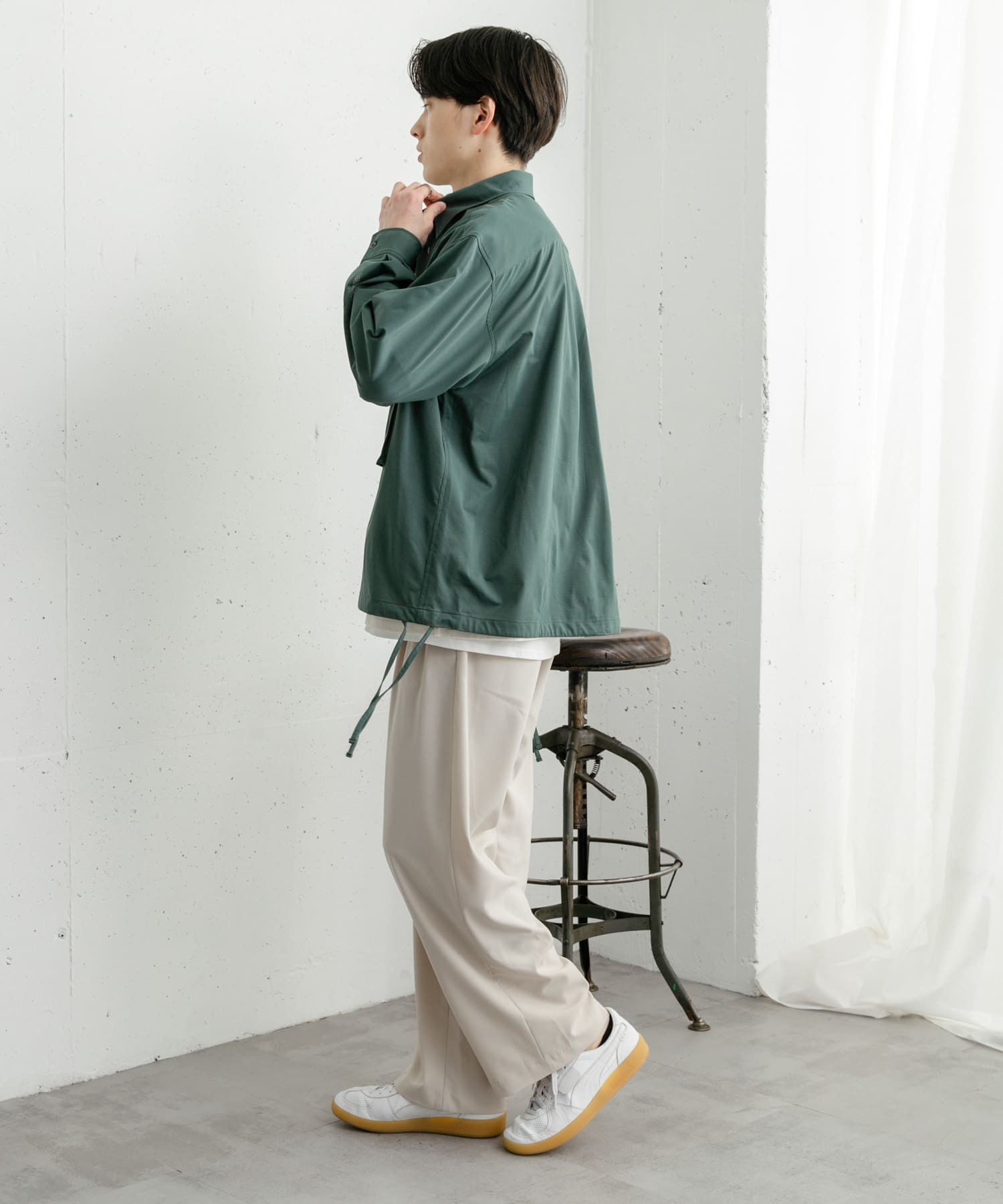 GREEN