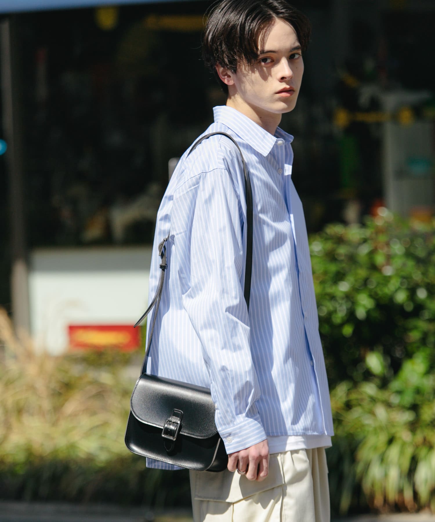 BLU×WHT