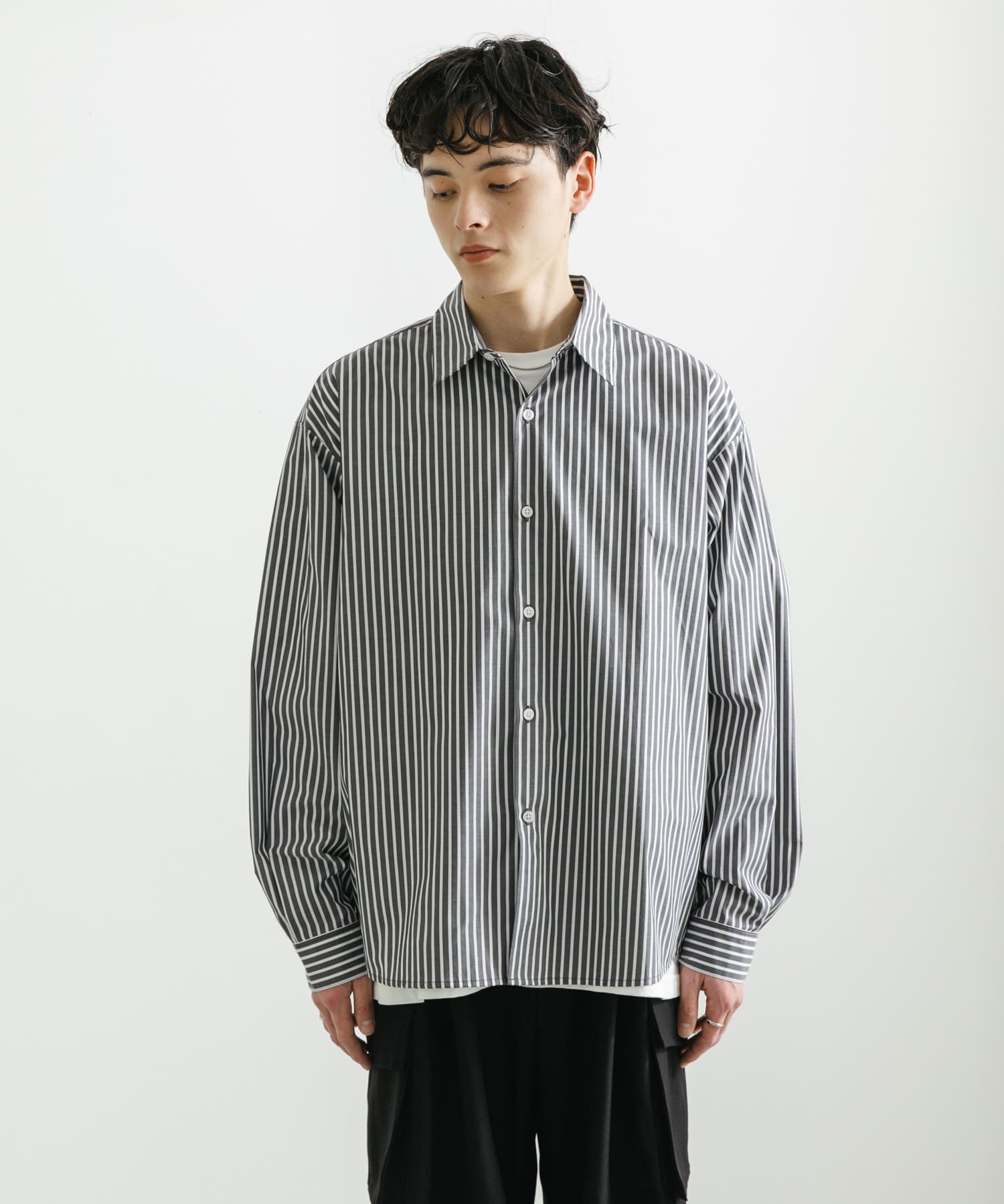 BLK×WHT