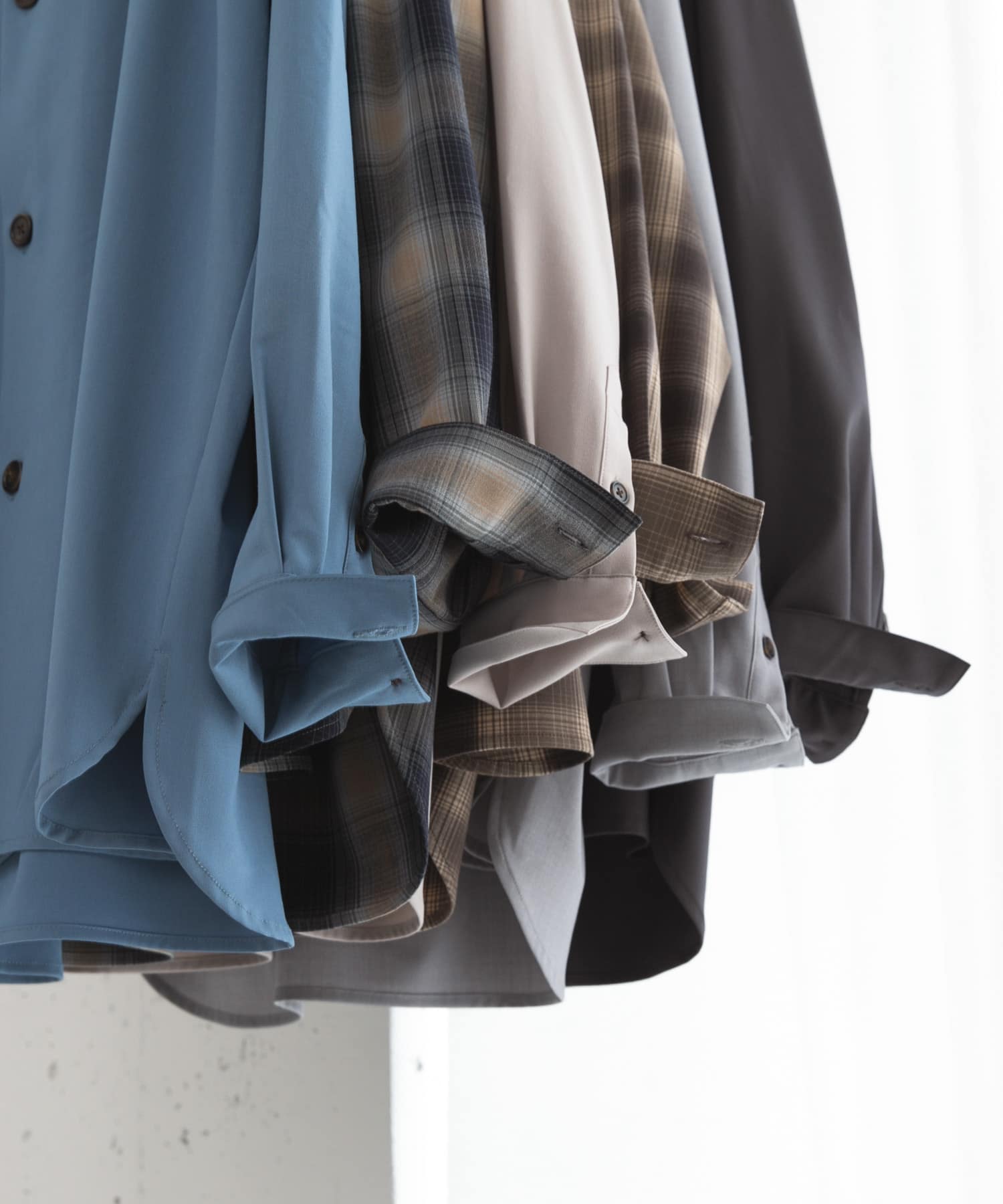 『ユニセックス』『イージーケア』カラールーズシャツ L.BLUE L