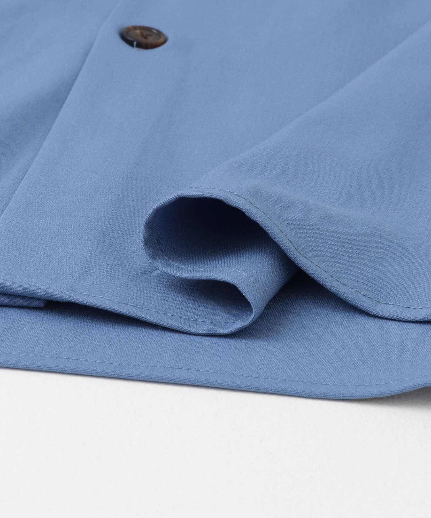 『ユニセックス』『イージーケア』カラールーズシャツ L.BLUE M