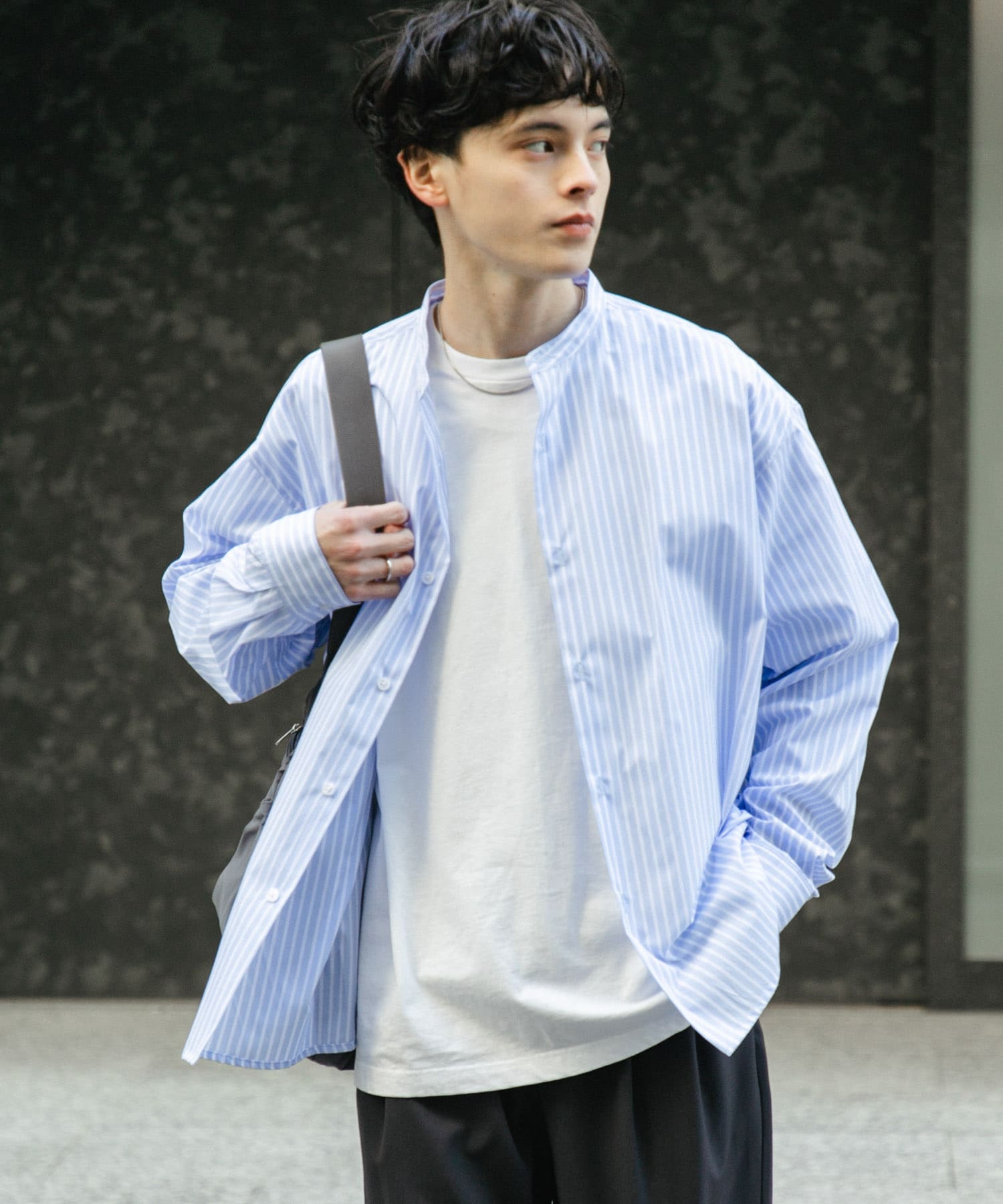 BLU×WHT