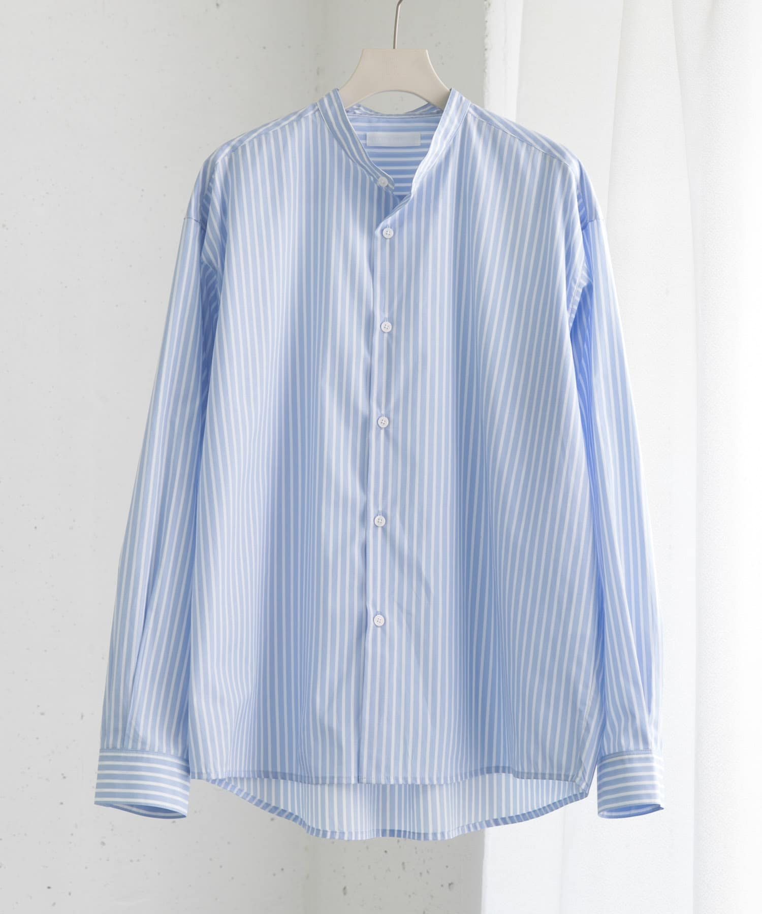 BLU×WHT