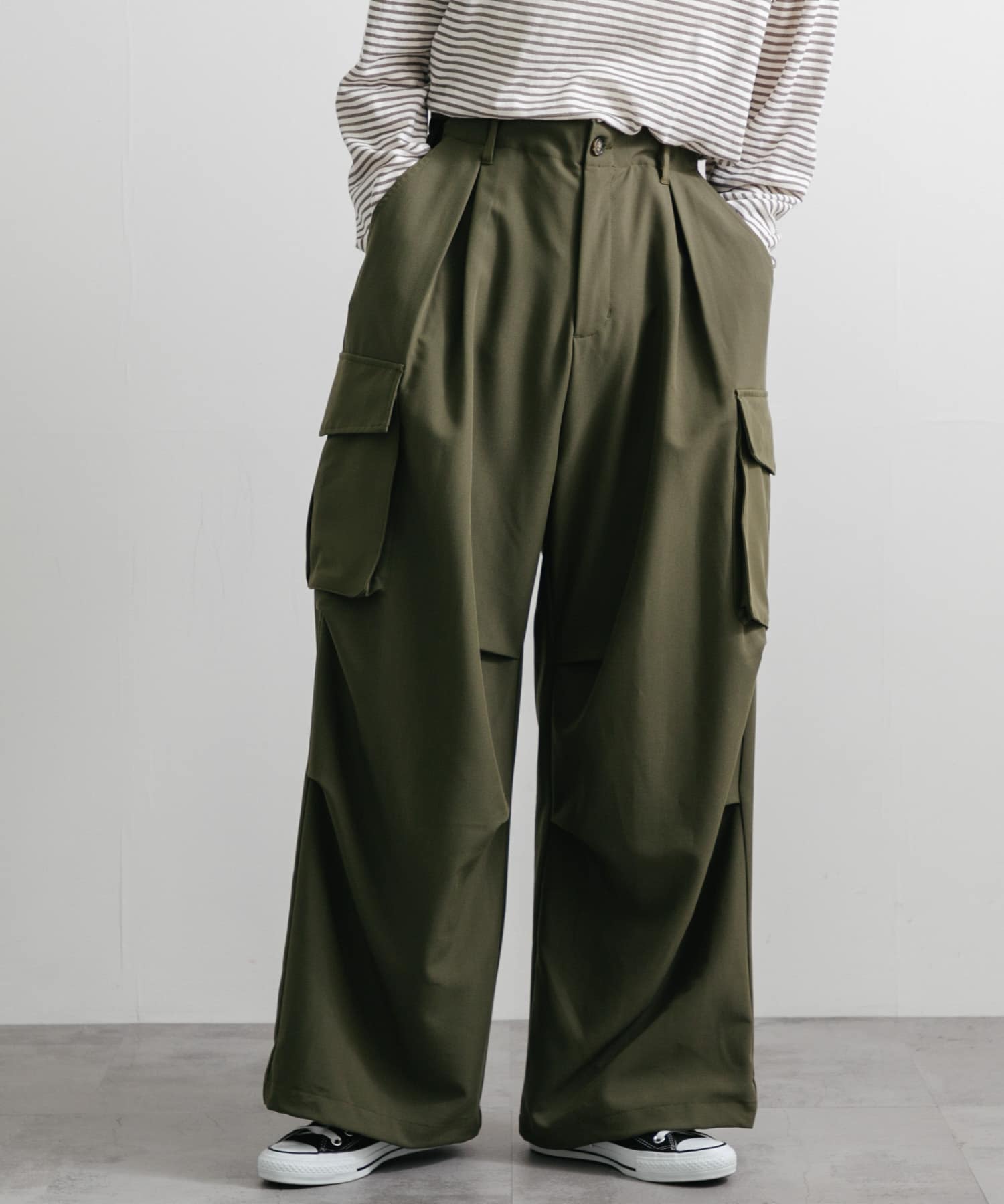 KHAKI