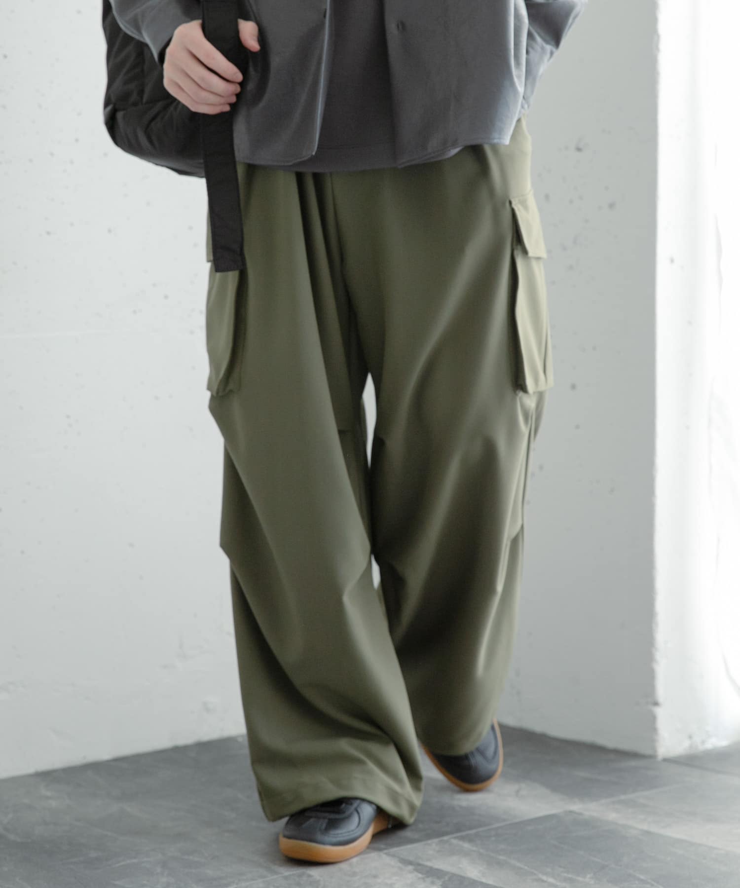 KHAKI