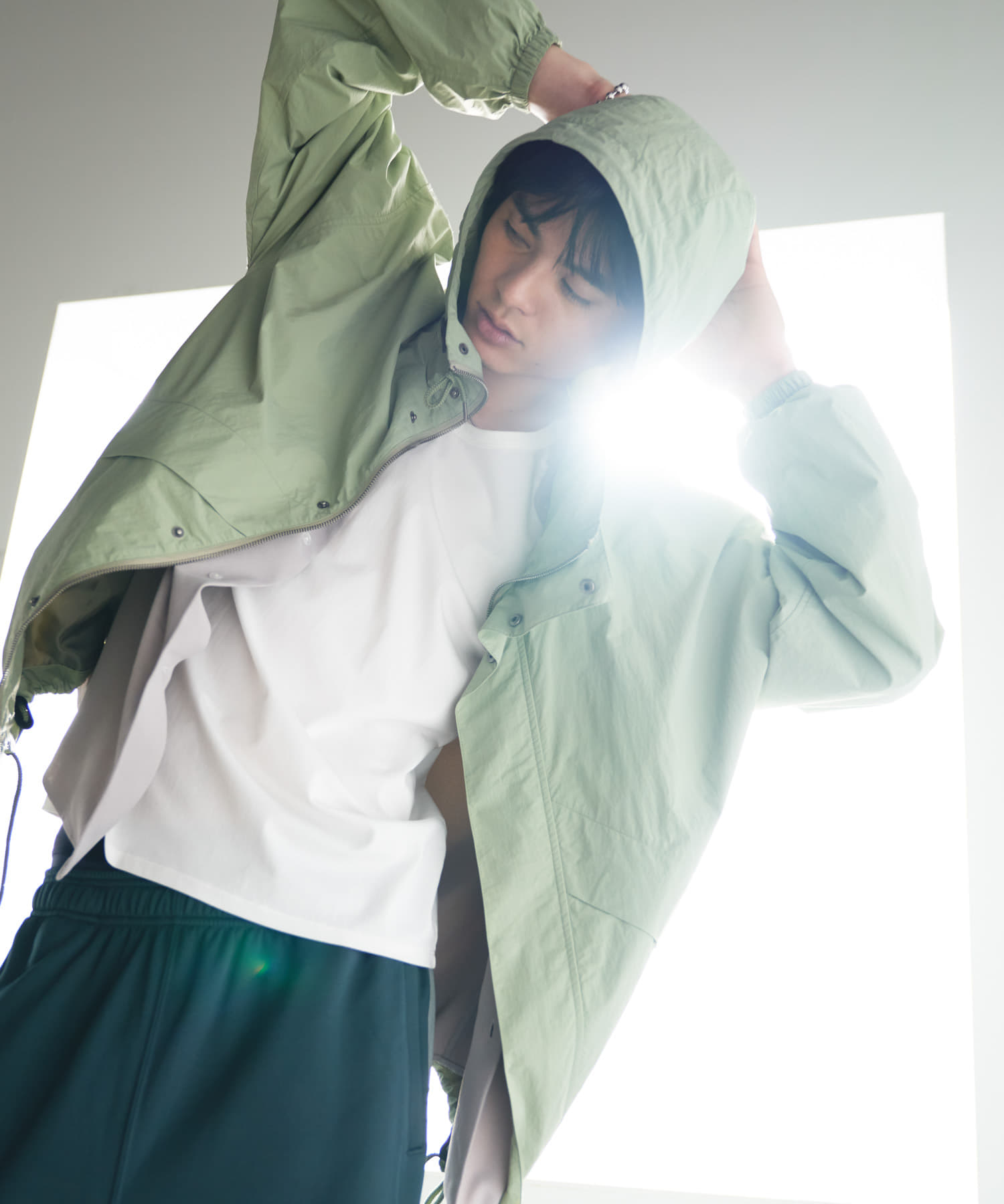 ライトフーディブルゾン