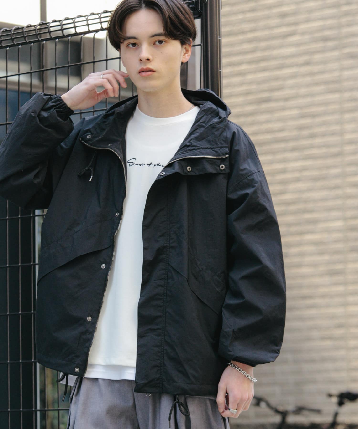 ライトフーディブルゾン