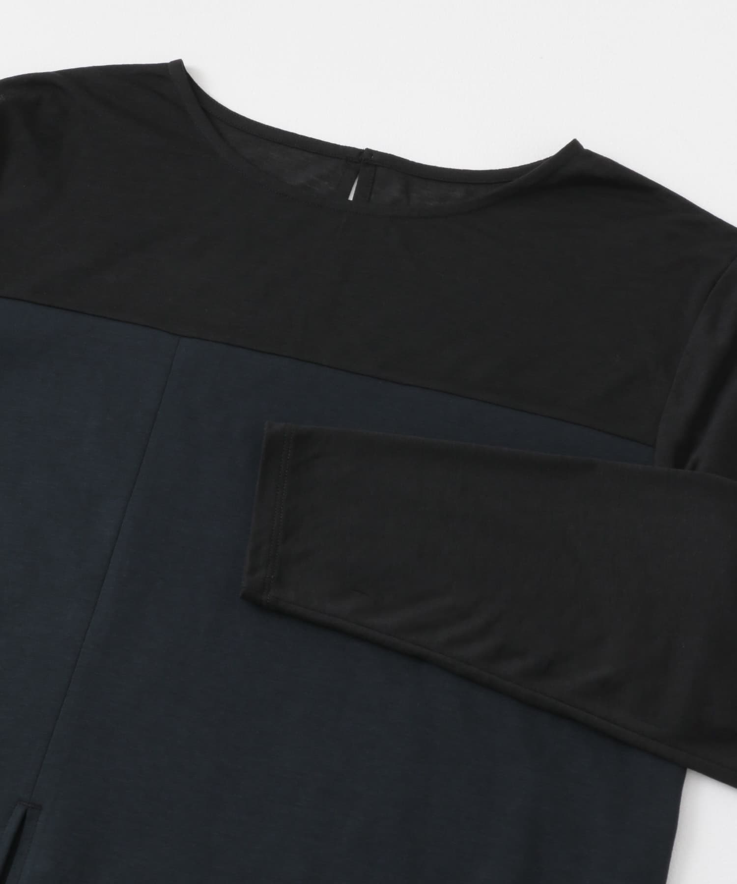 クルーネックドッキングスリットトップ BLACK one