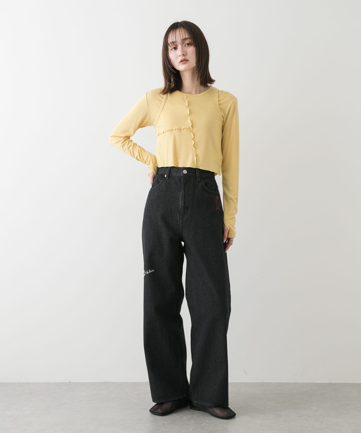 YELLOW