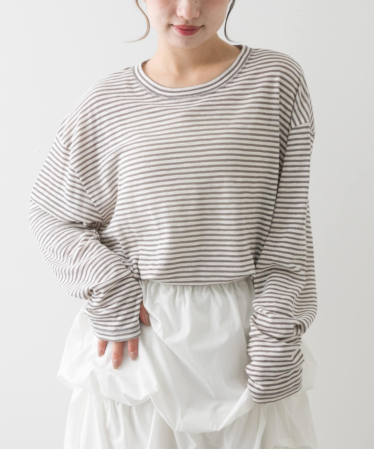 GRAY