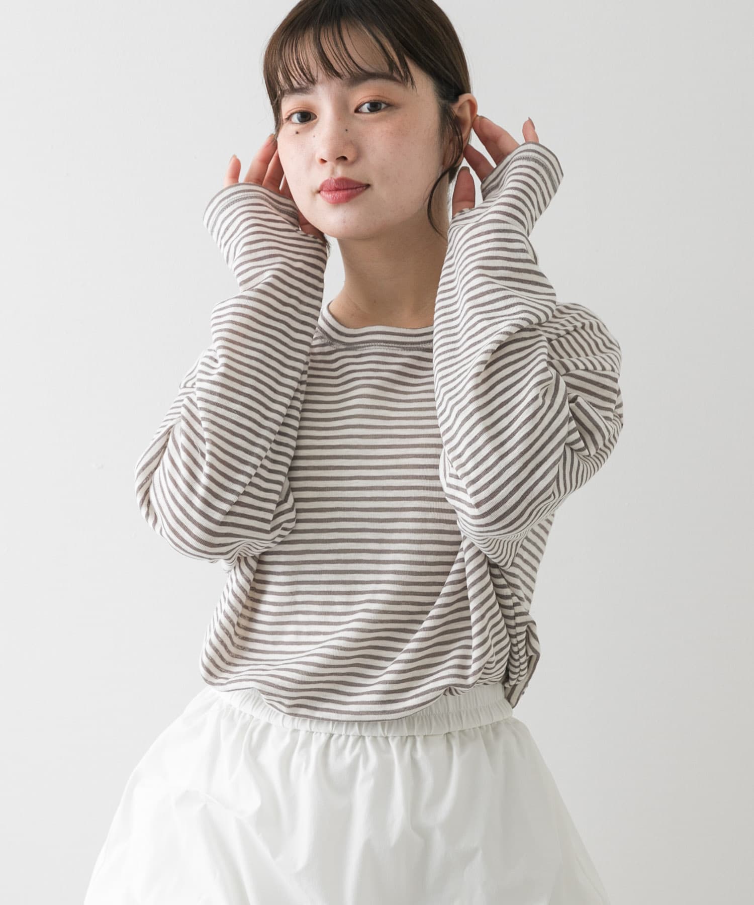 GRAY