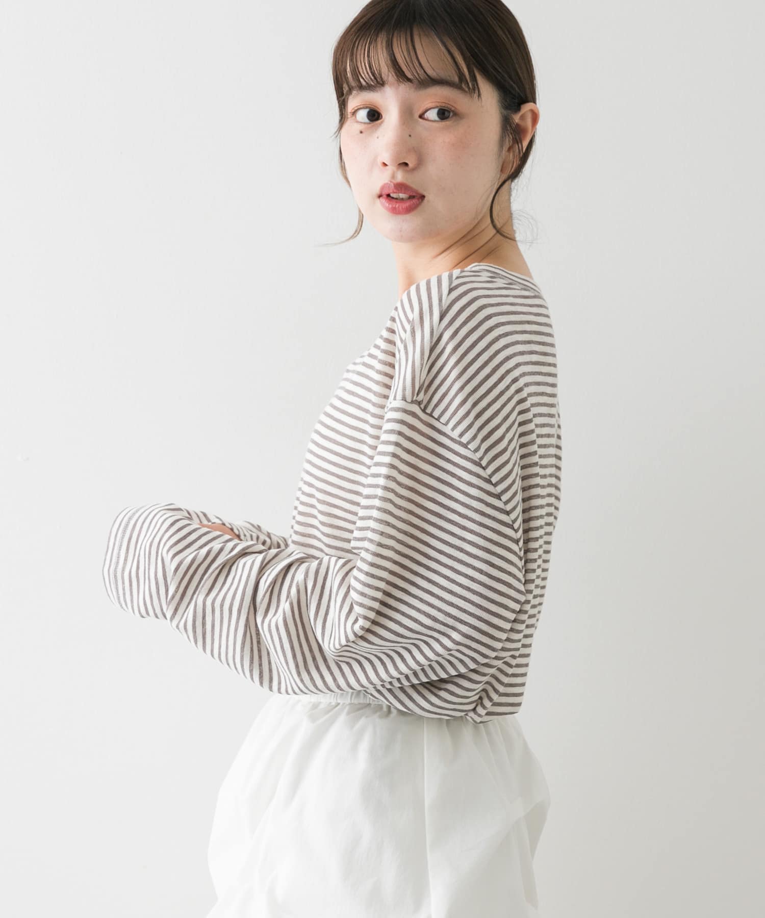 GRAY