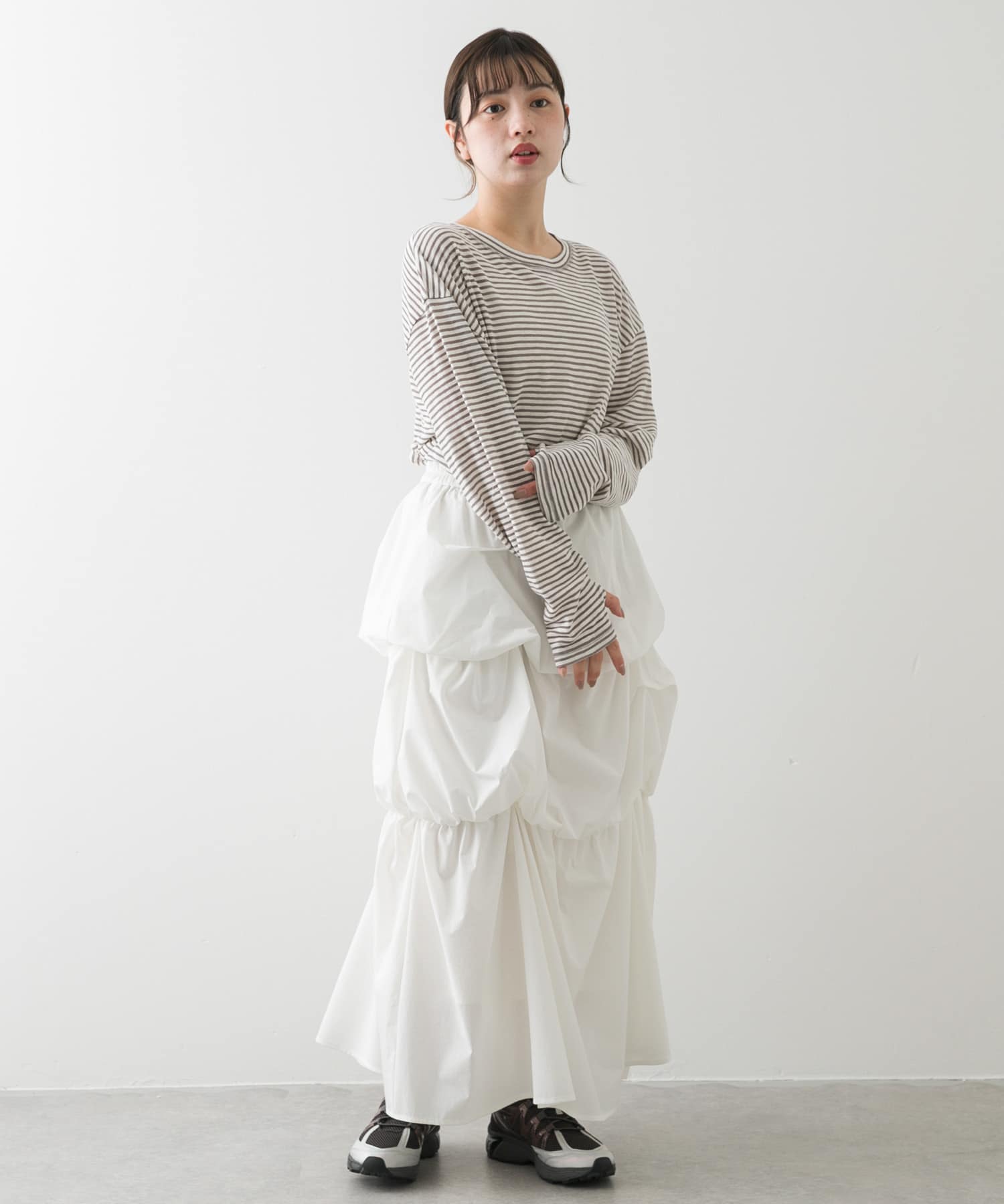GRAY