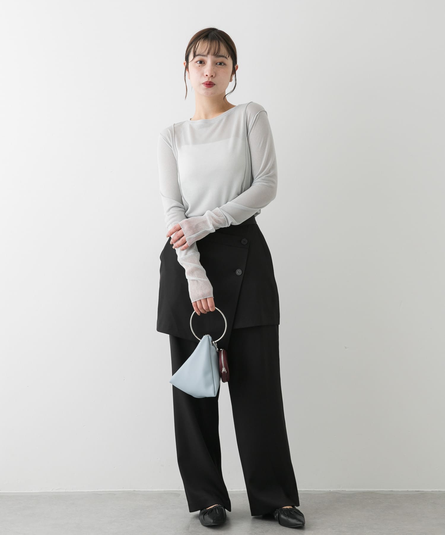 OFF WHITE