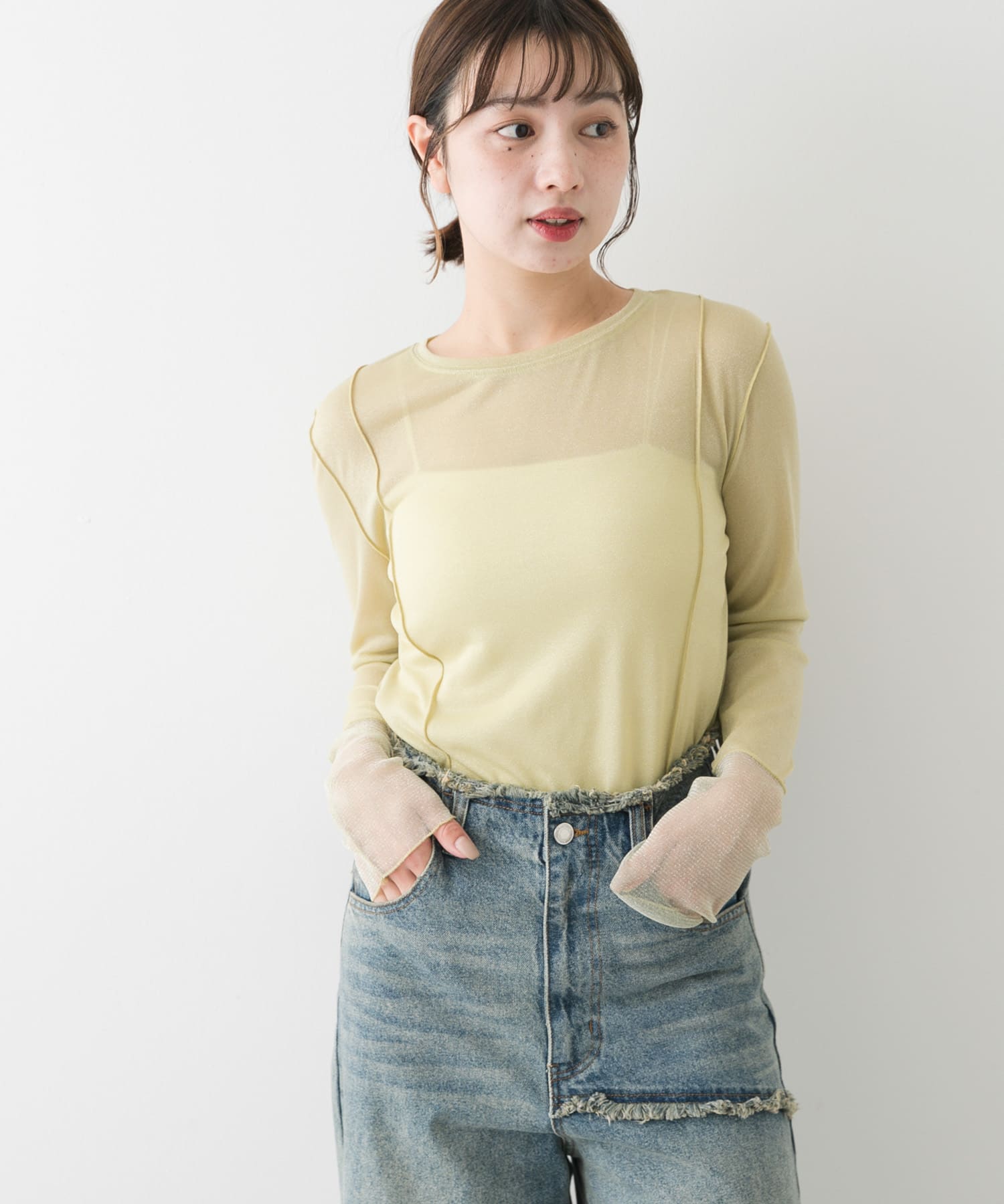 YELLOW