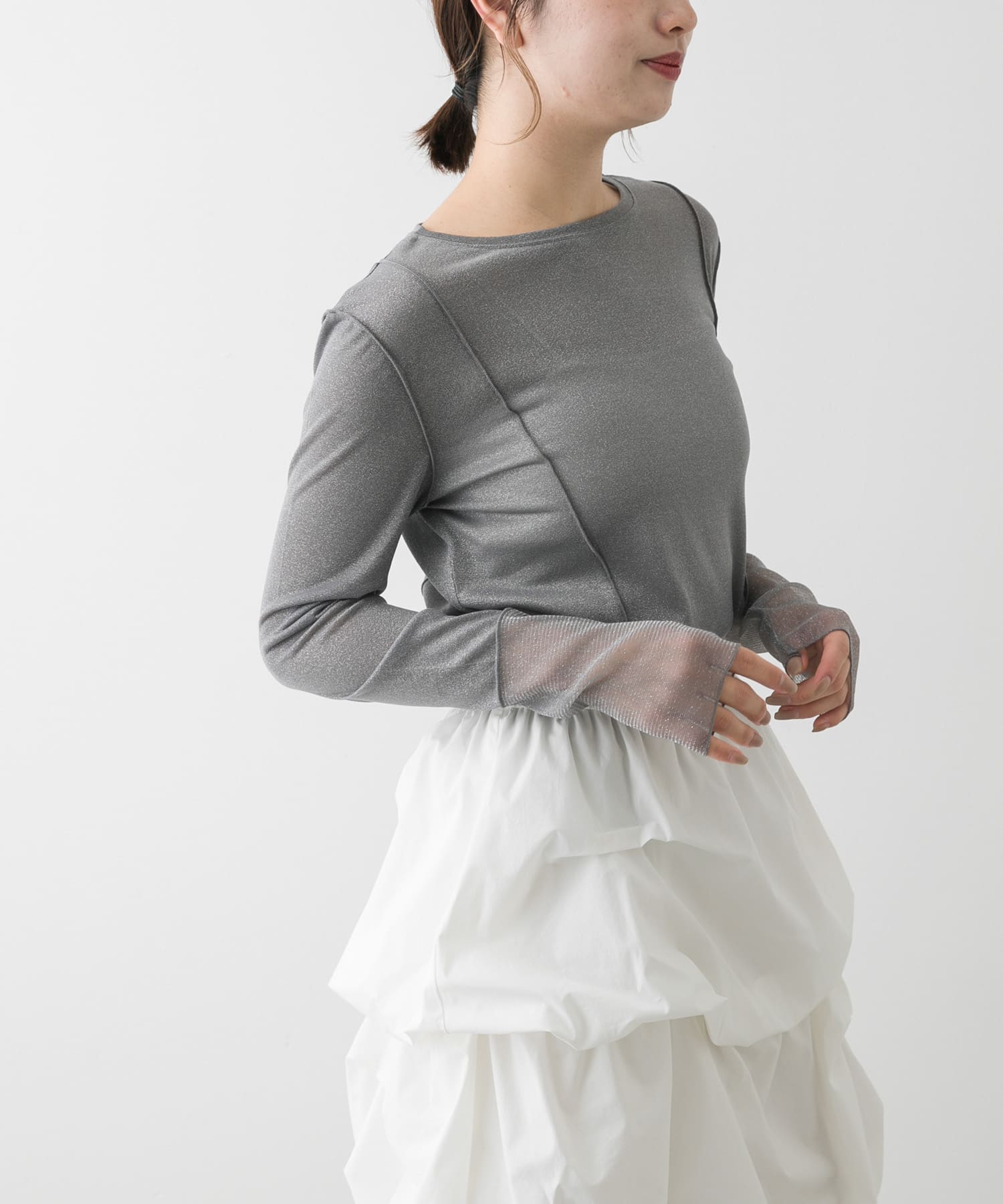 GRAY