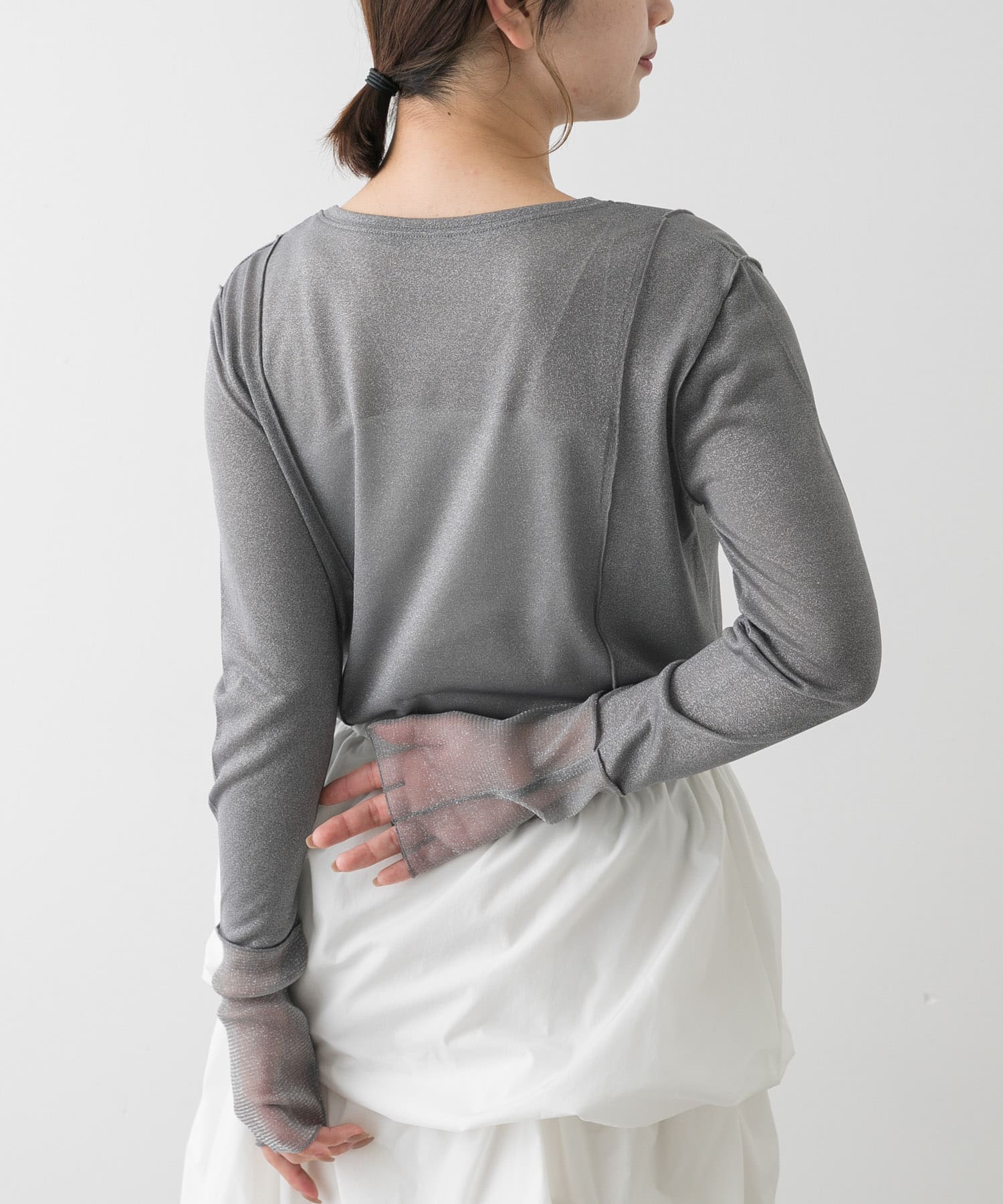 GRAY