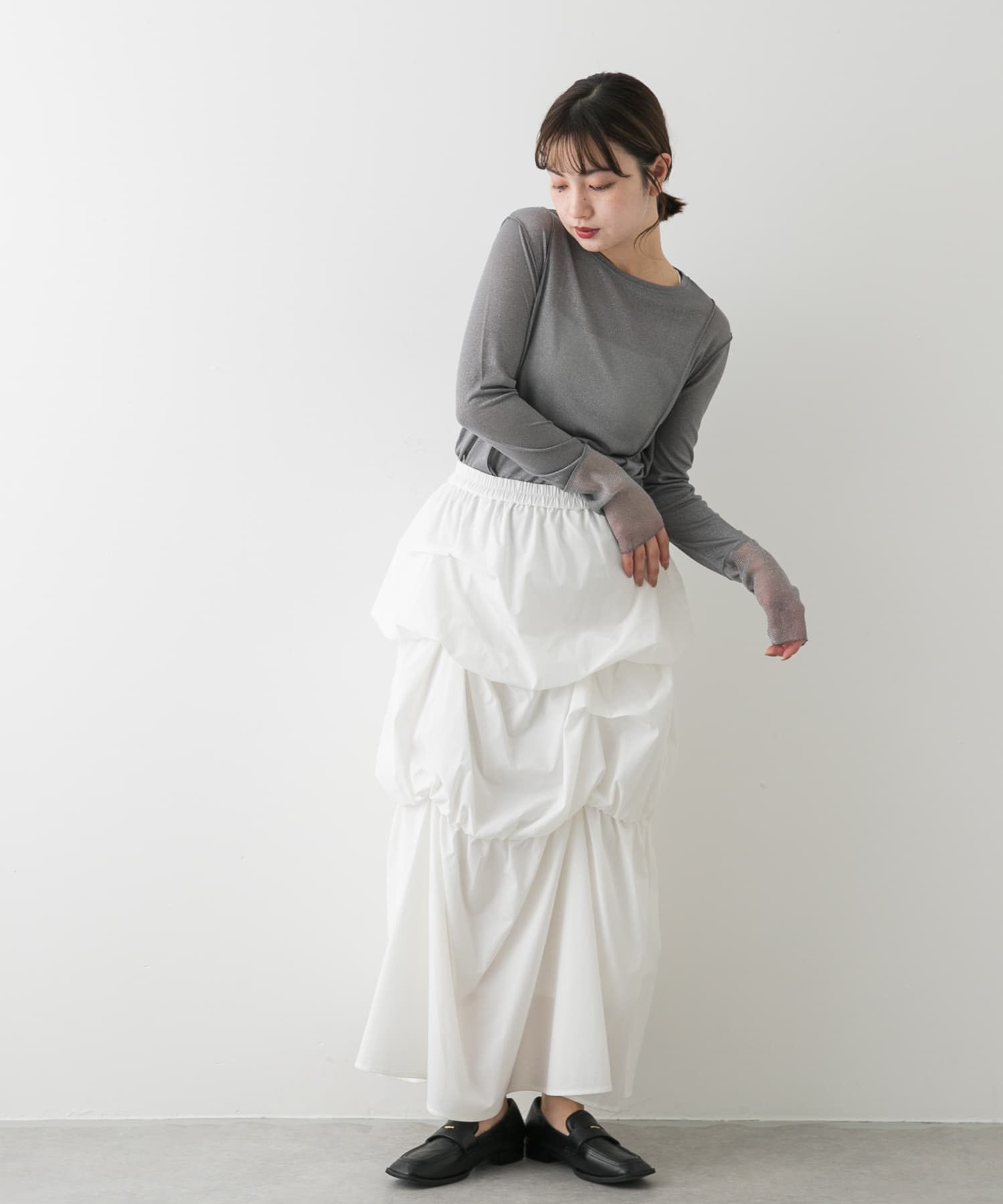 GRAY