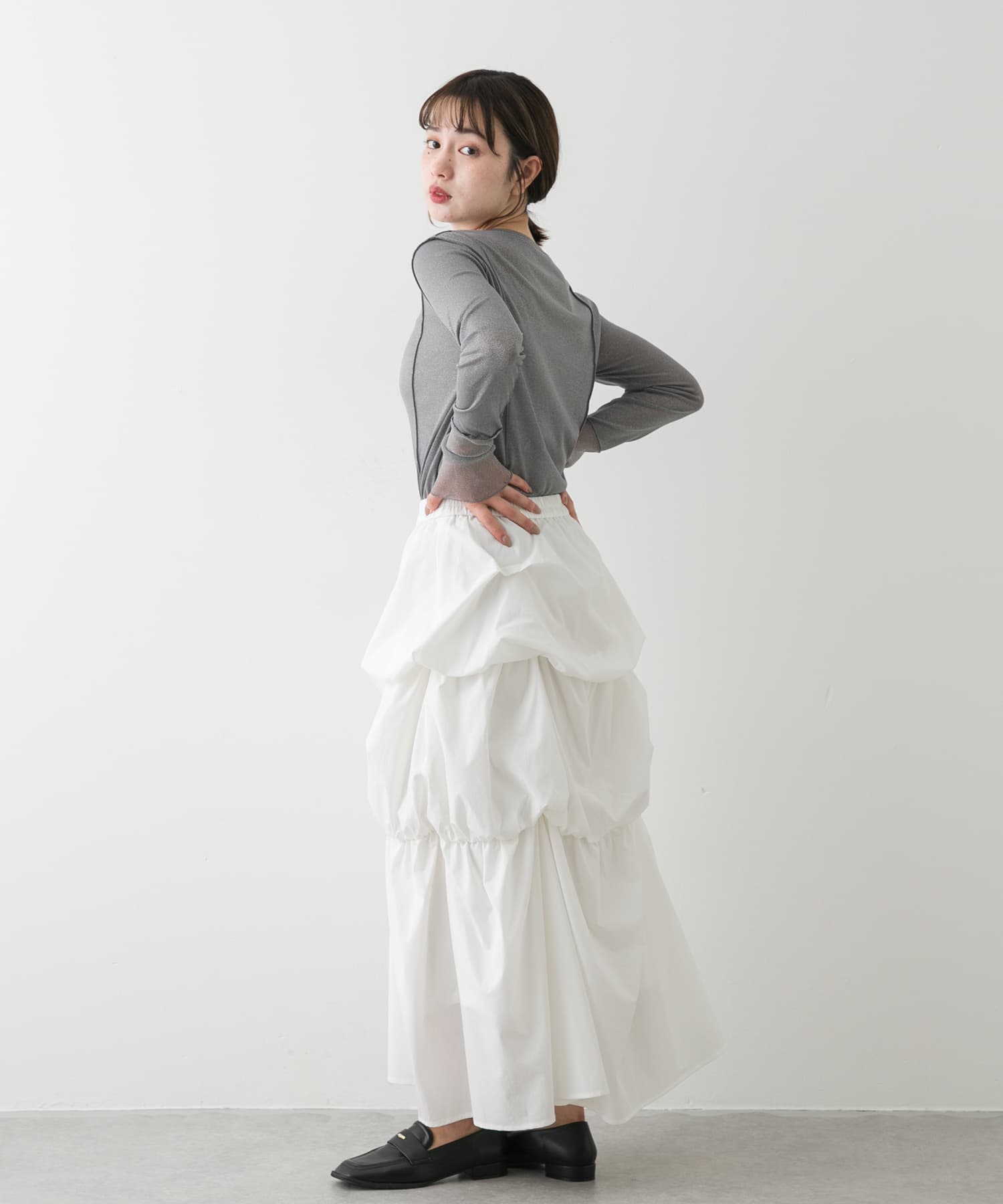 GRAY