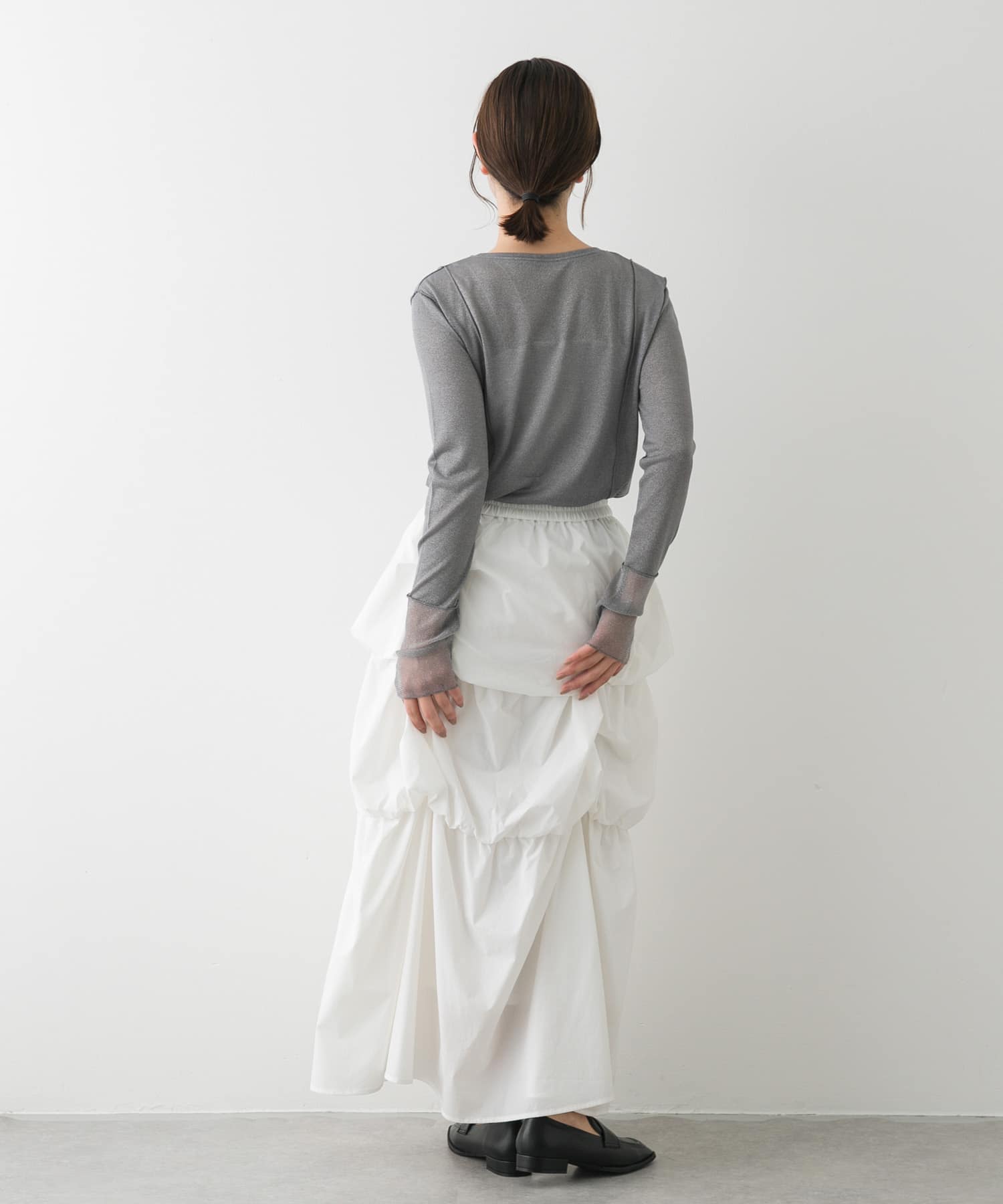 GRAY
