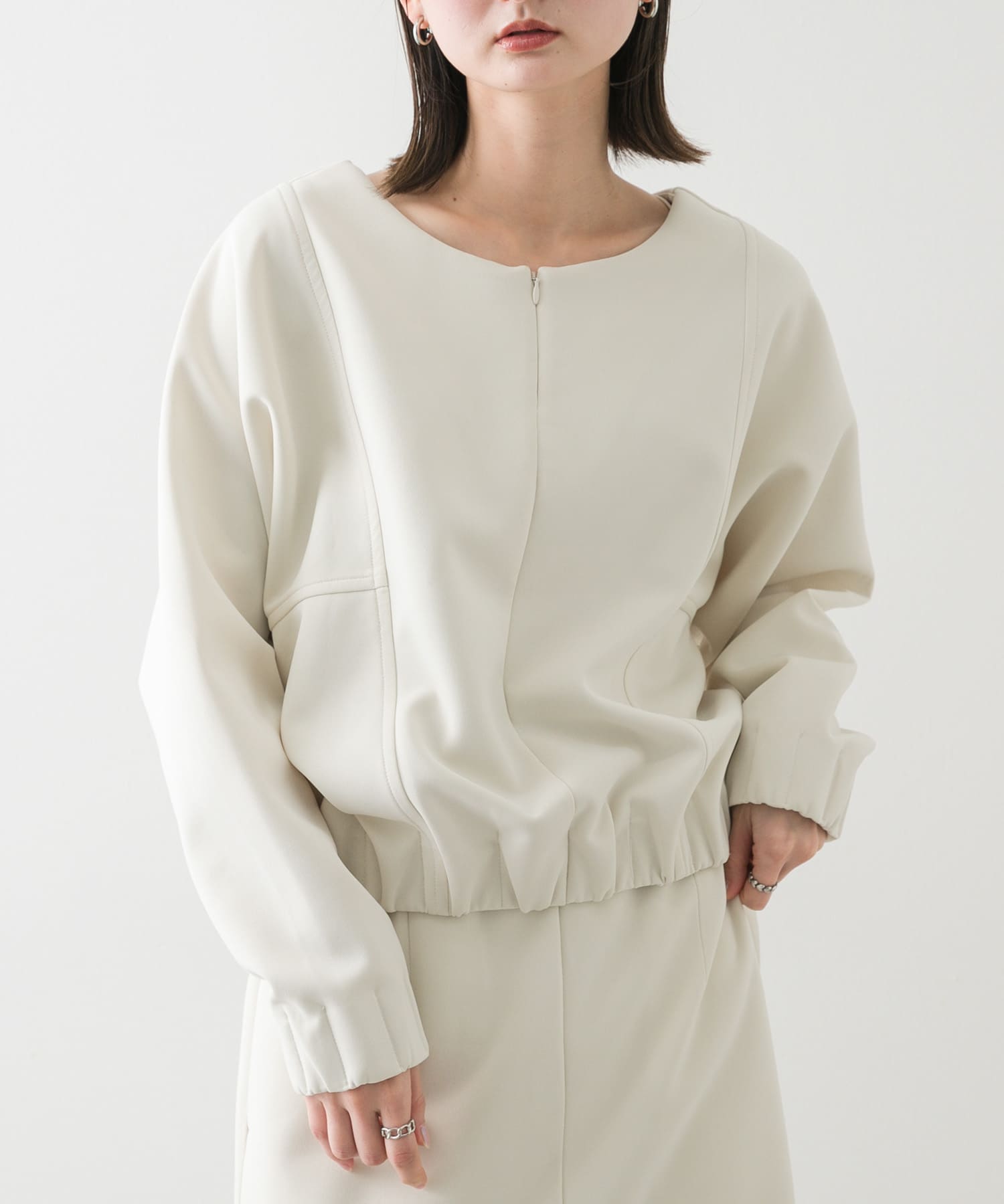 身長：169cm サイズ：one