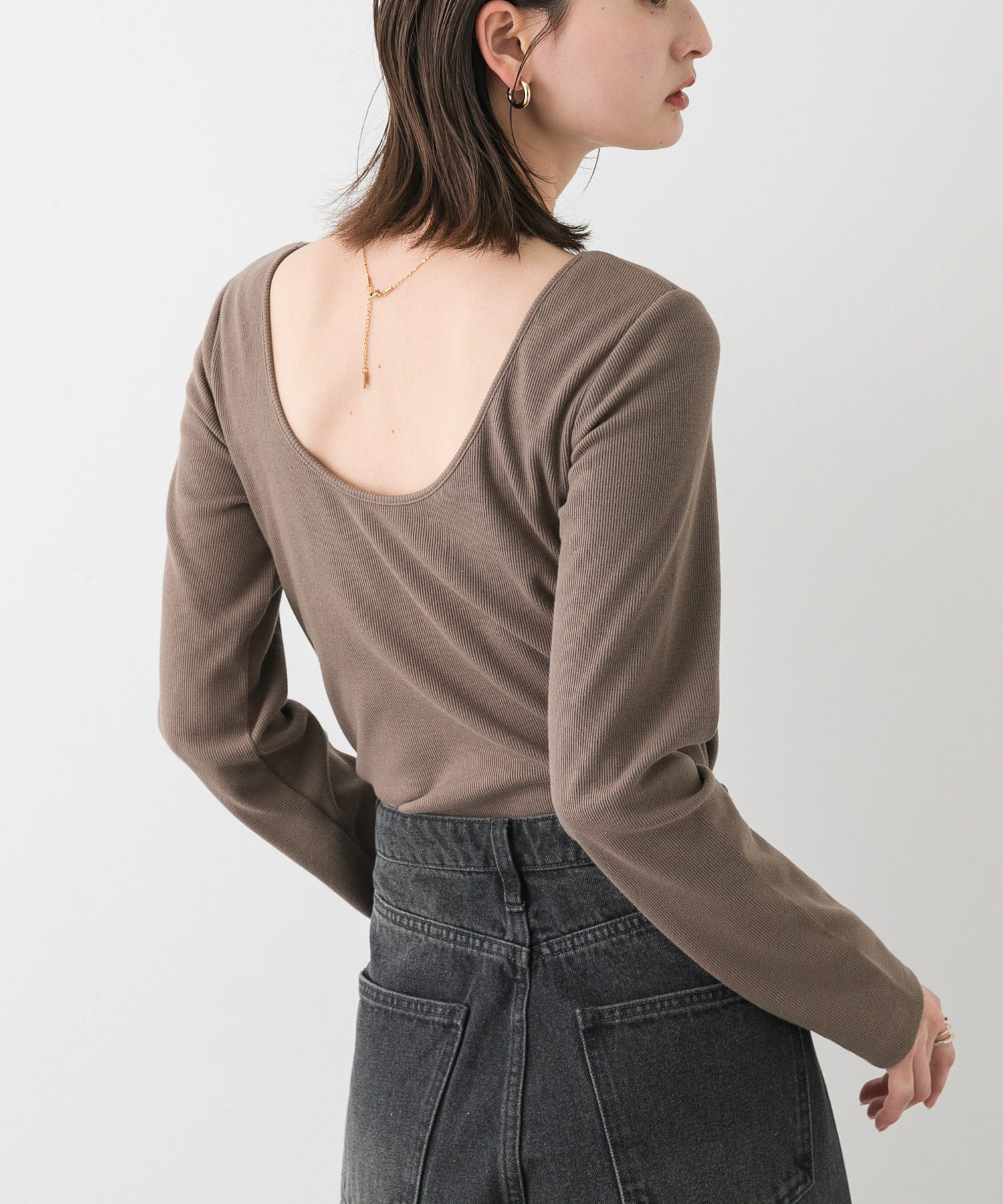 カップツキバックオープンリブトップ(one BLACK): トップス