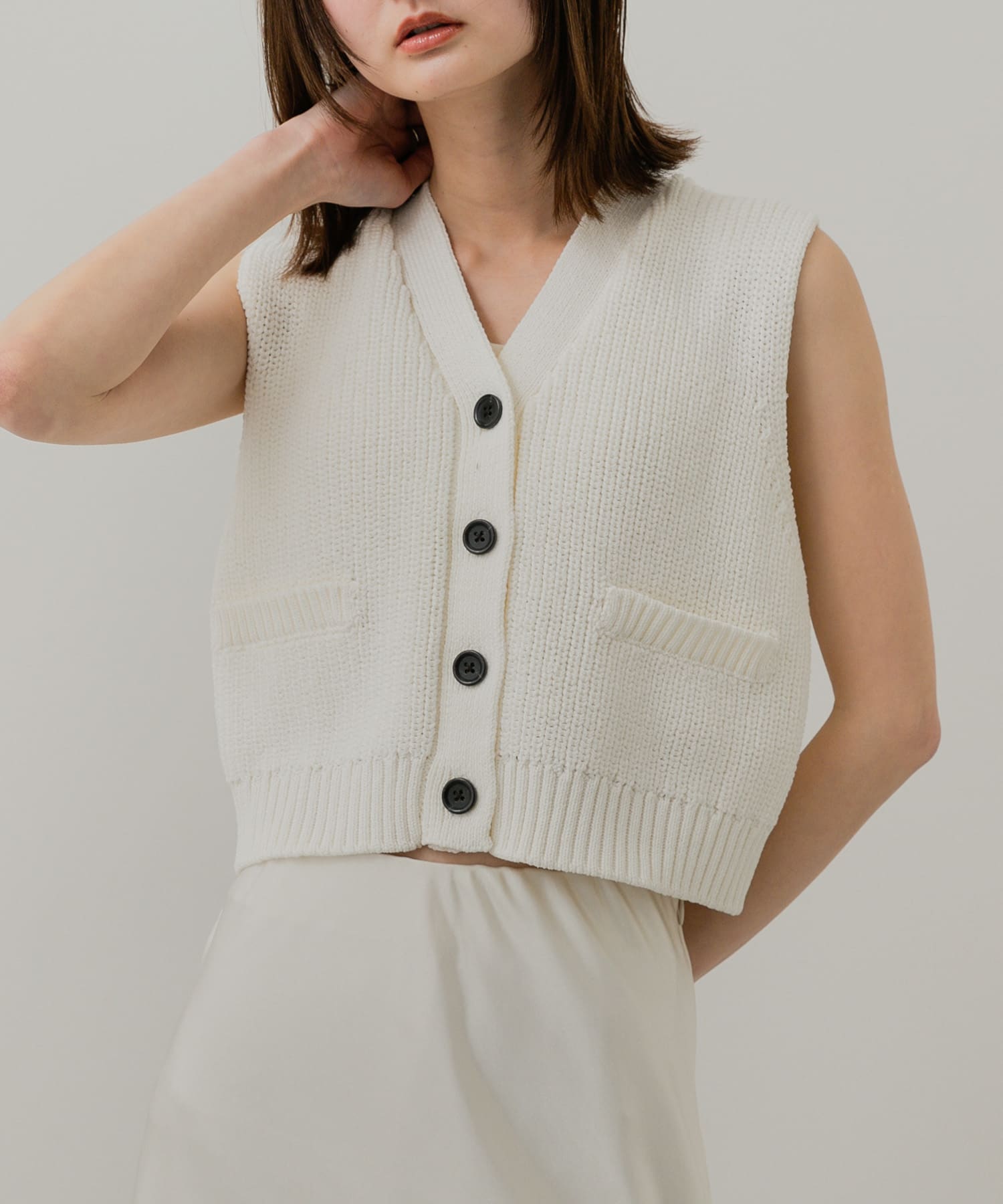 クロップドニットベスト