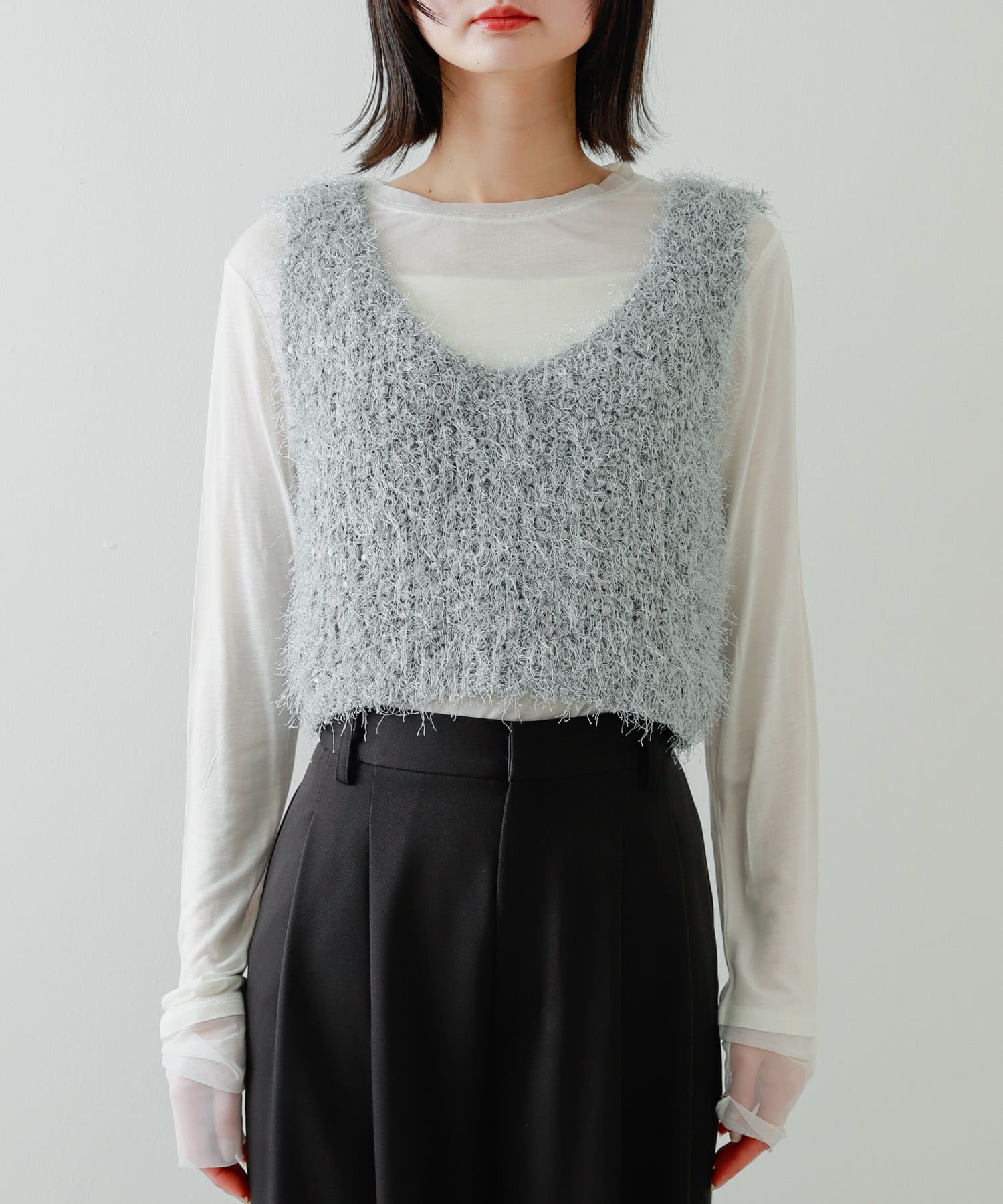 GRAY