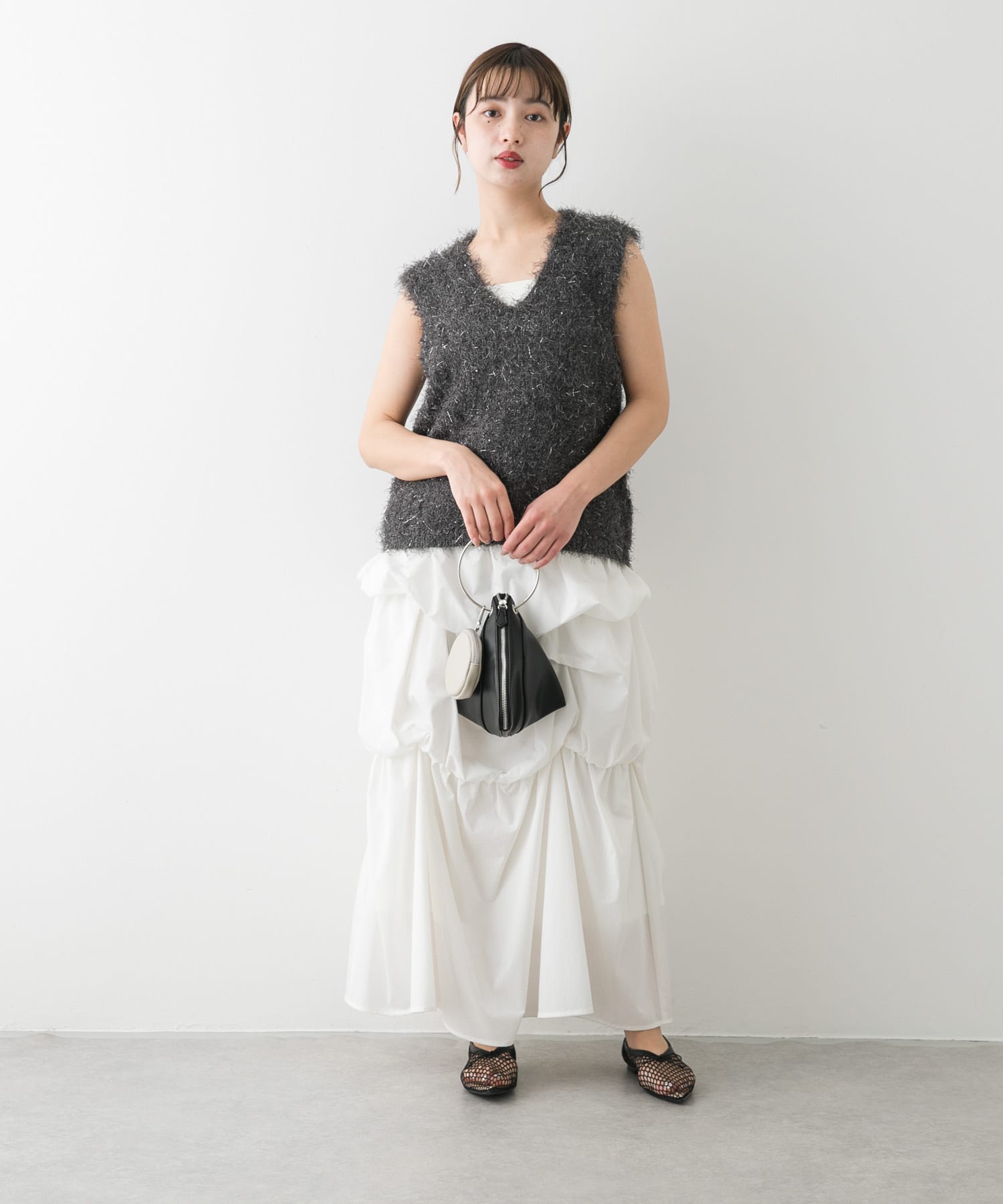 洗濯可』スパンコールラメフェザーニット(one CHARCOAL