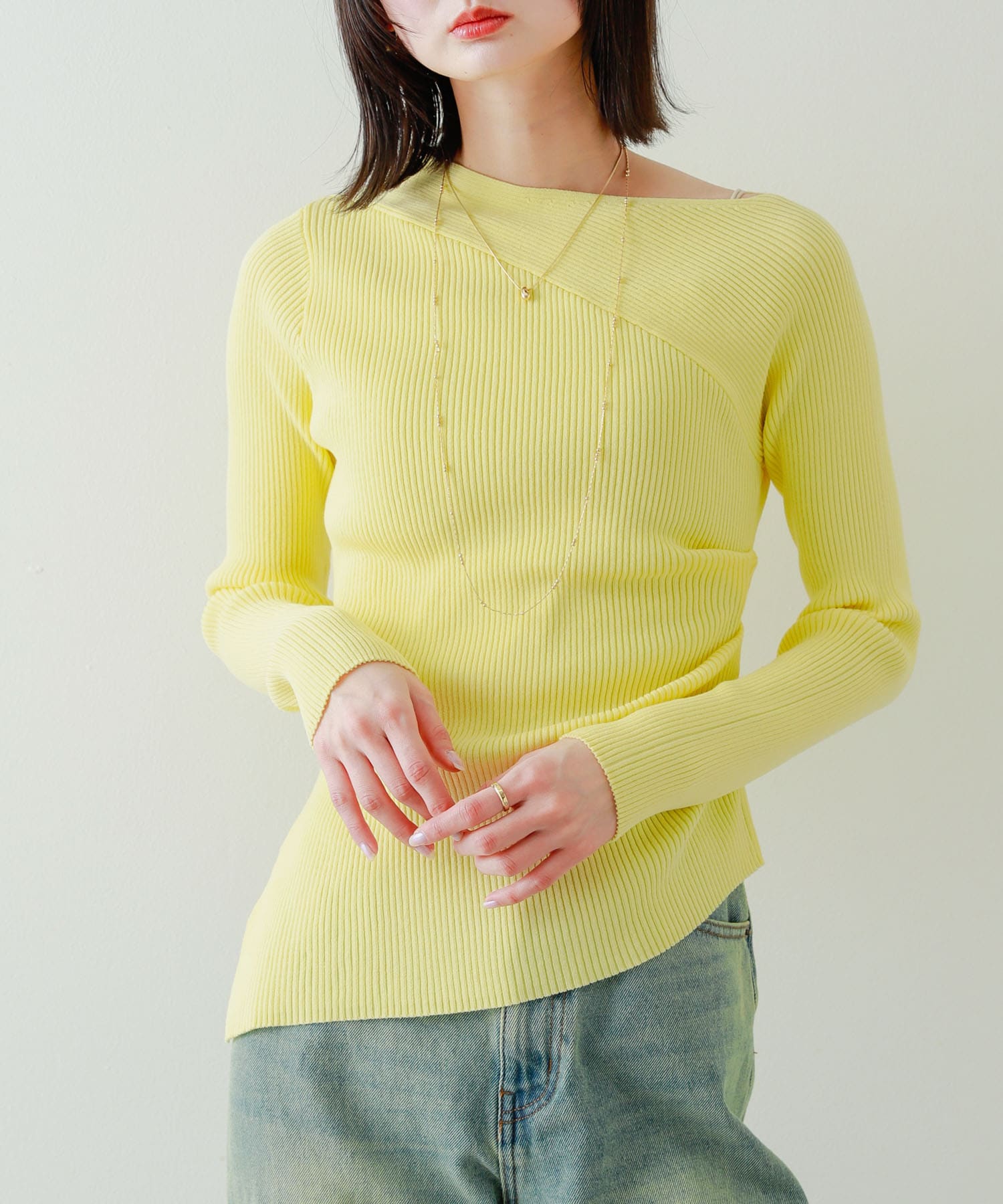 アシメデザインセーター