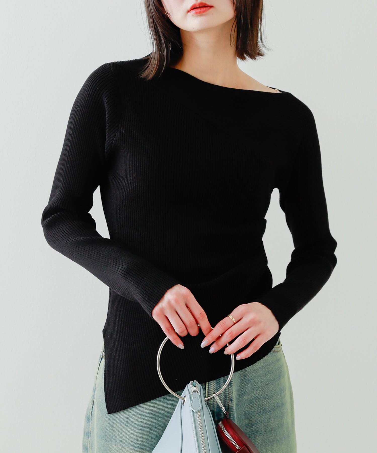 アシメデザインセーター