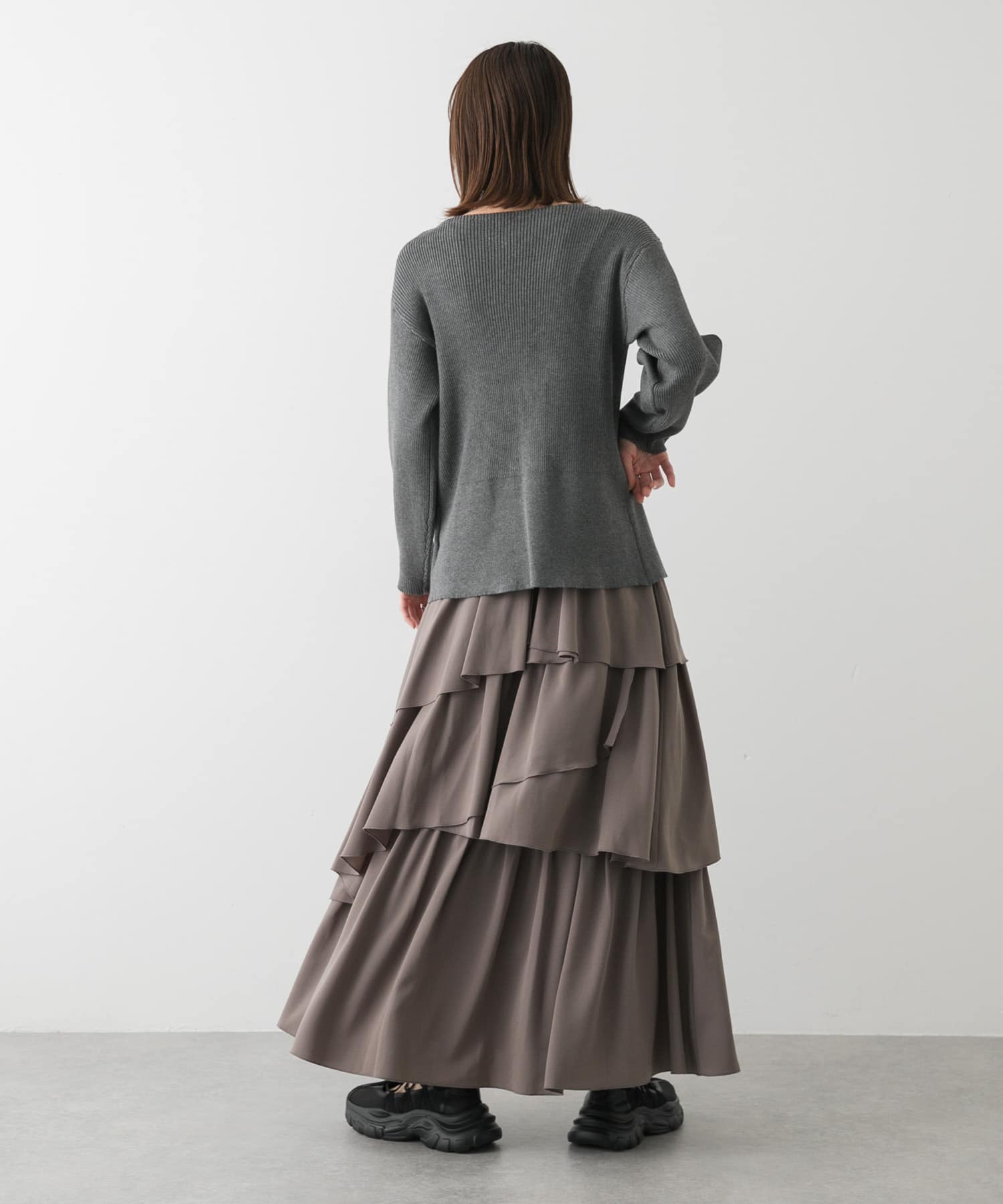 GRAY