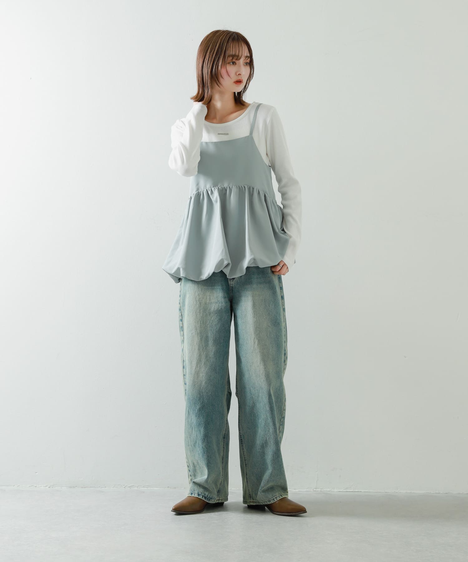 GRAY