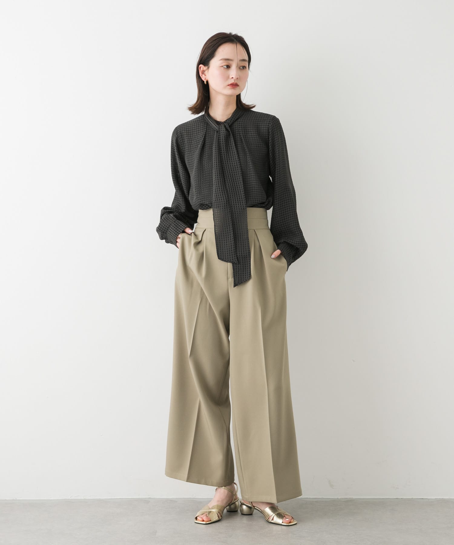 BLK×GRY