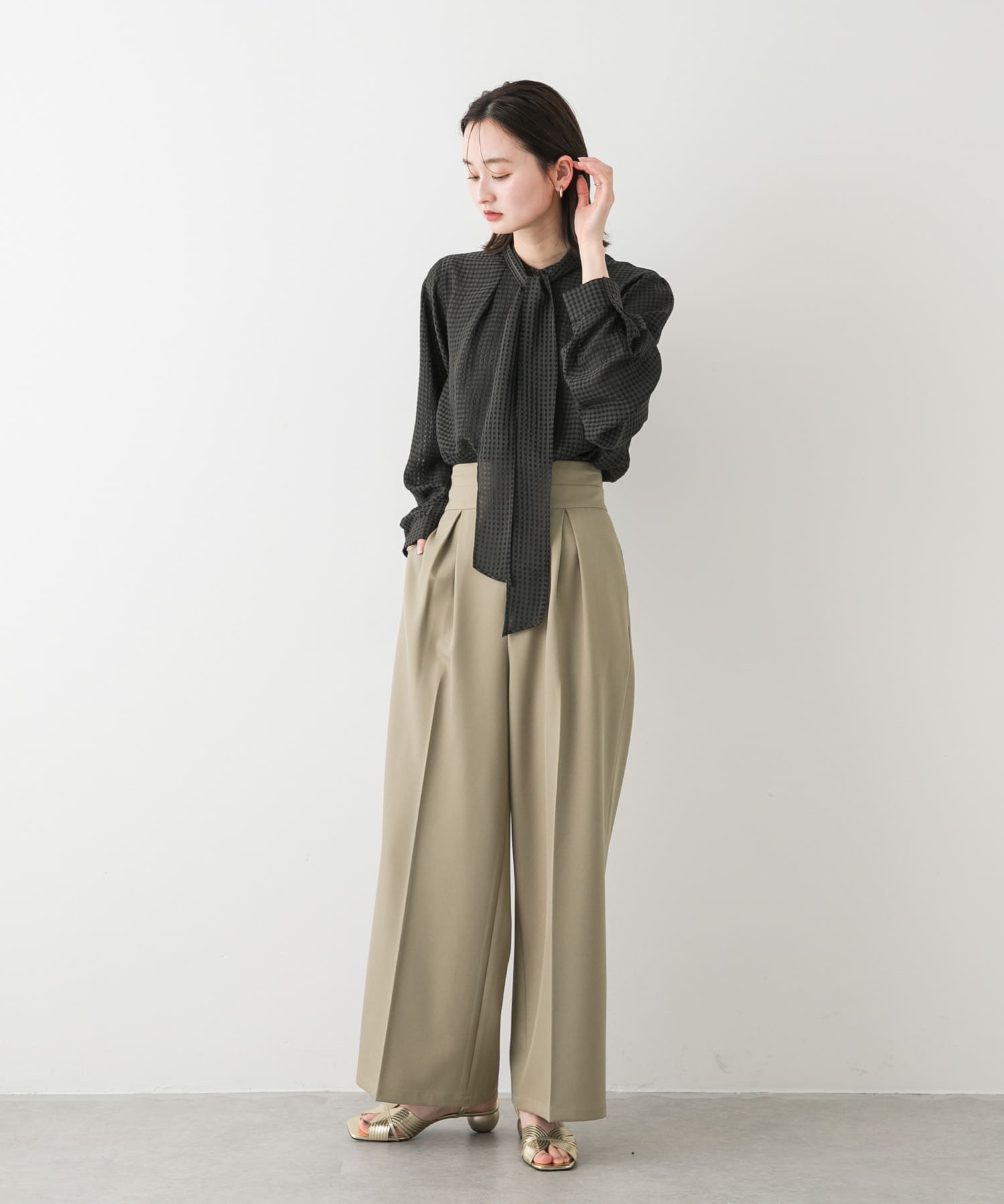 BLK×GRY