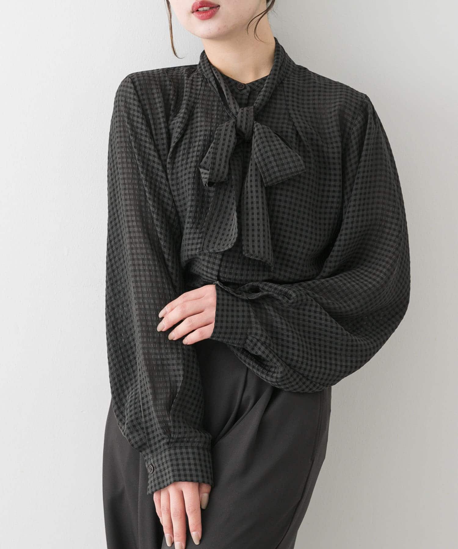 BLK×GRY