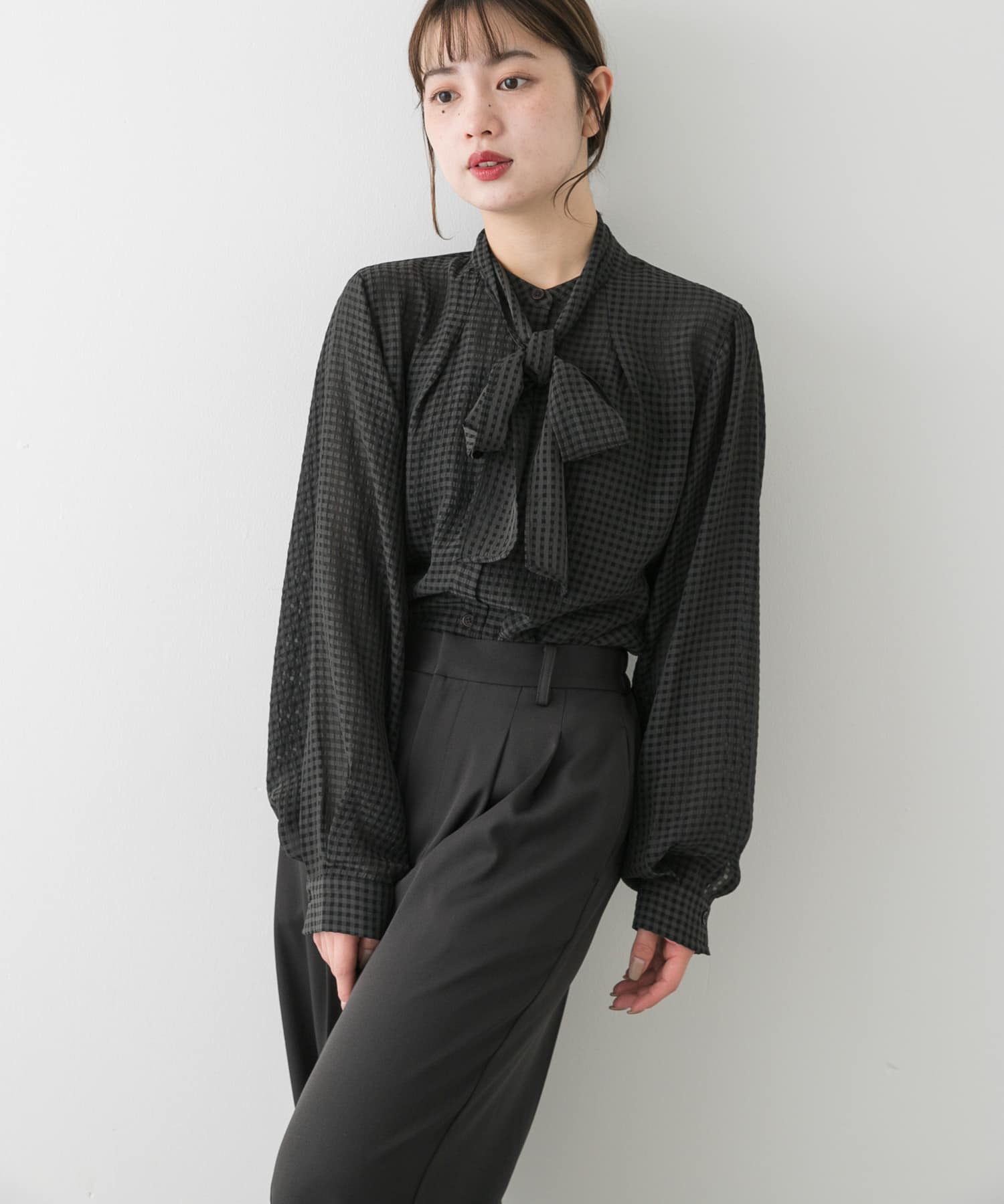 BLK×GRY