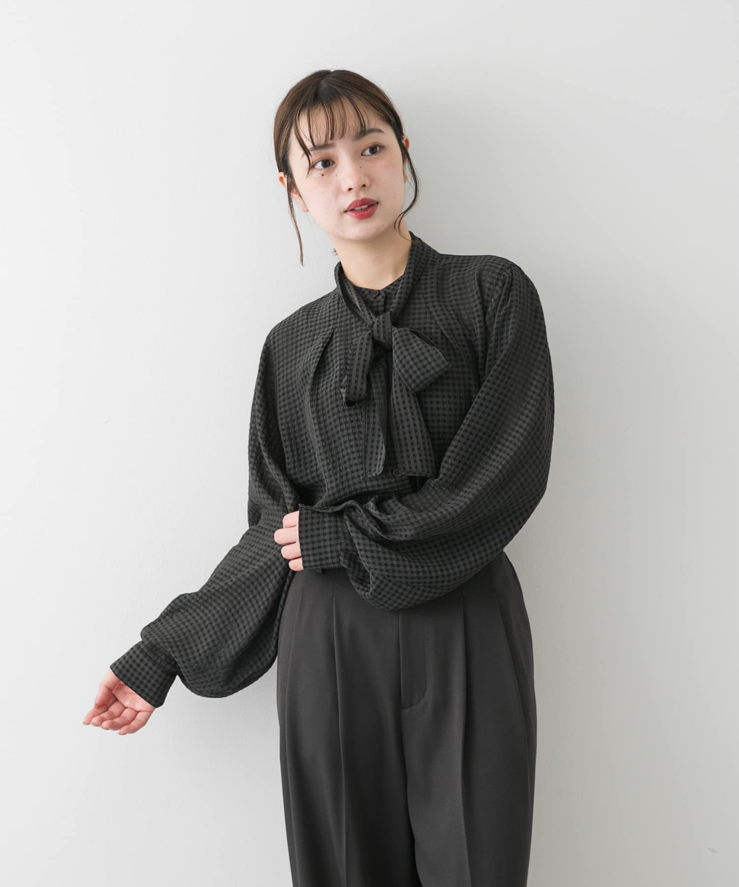 BLK×GRY
