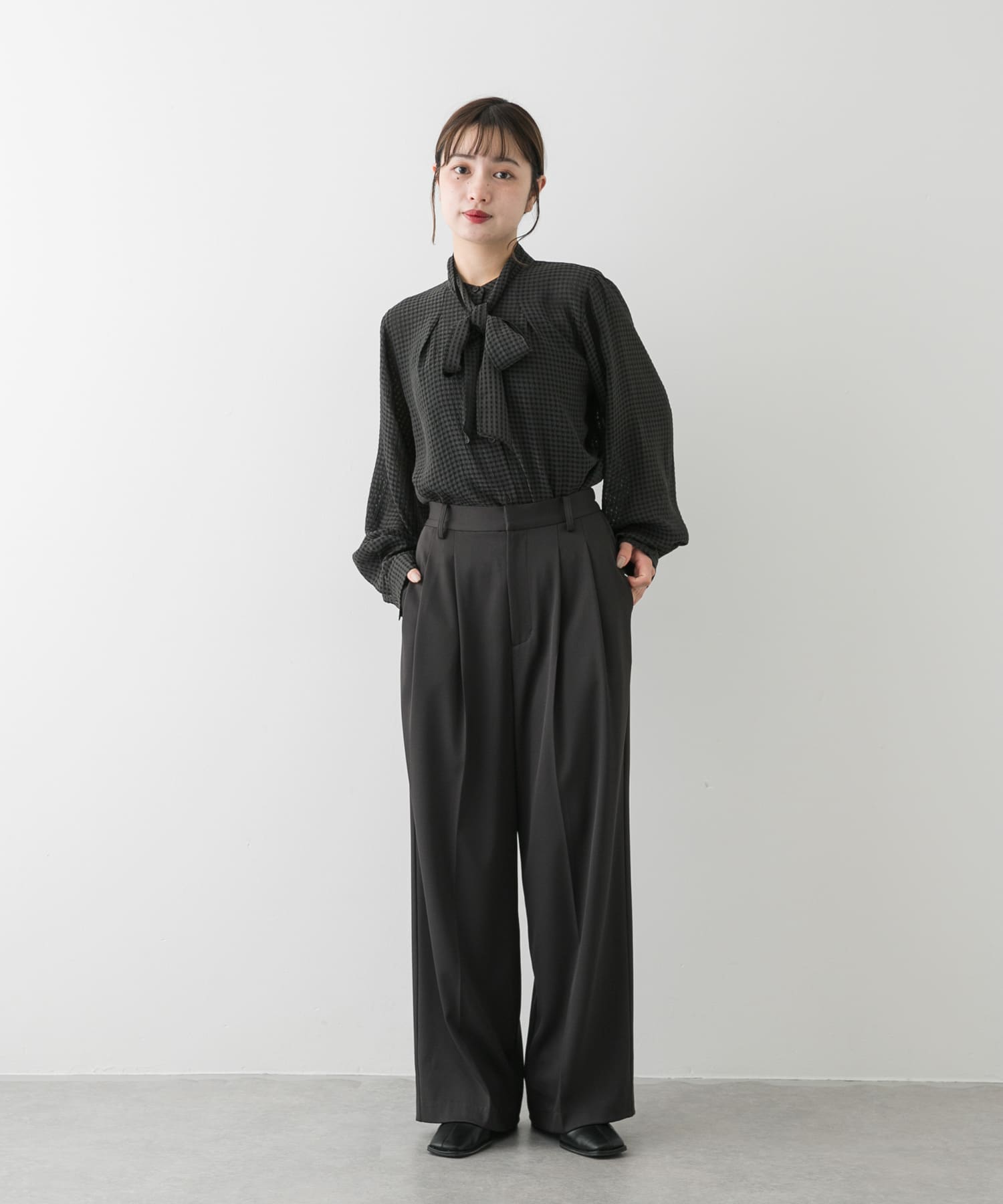 BLK×GRY