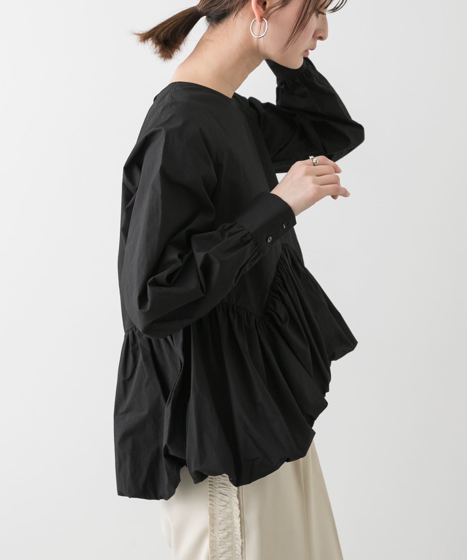バルーンブラウス