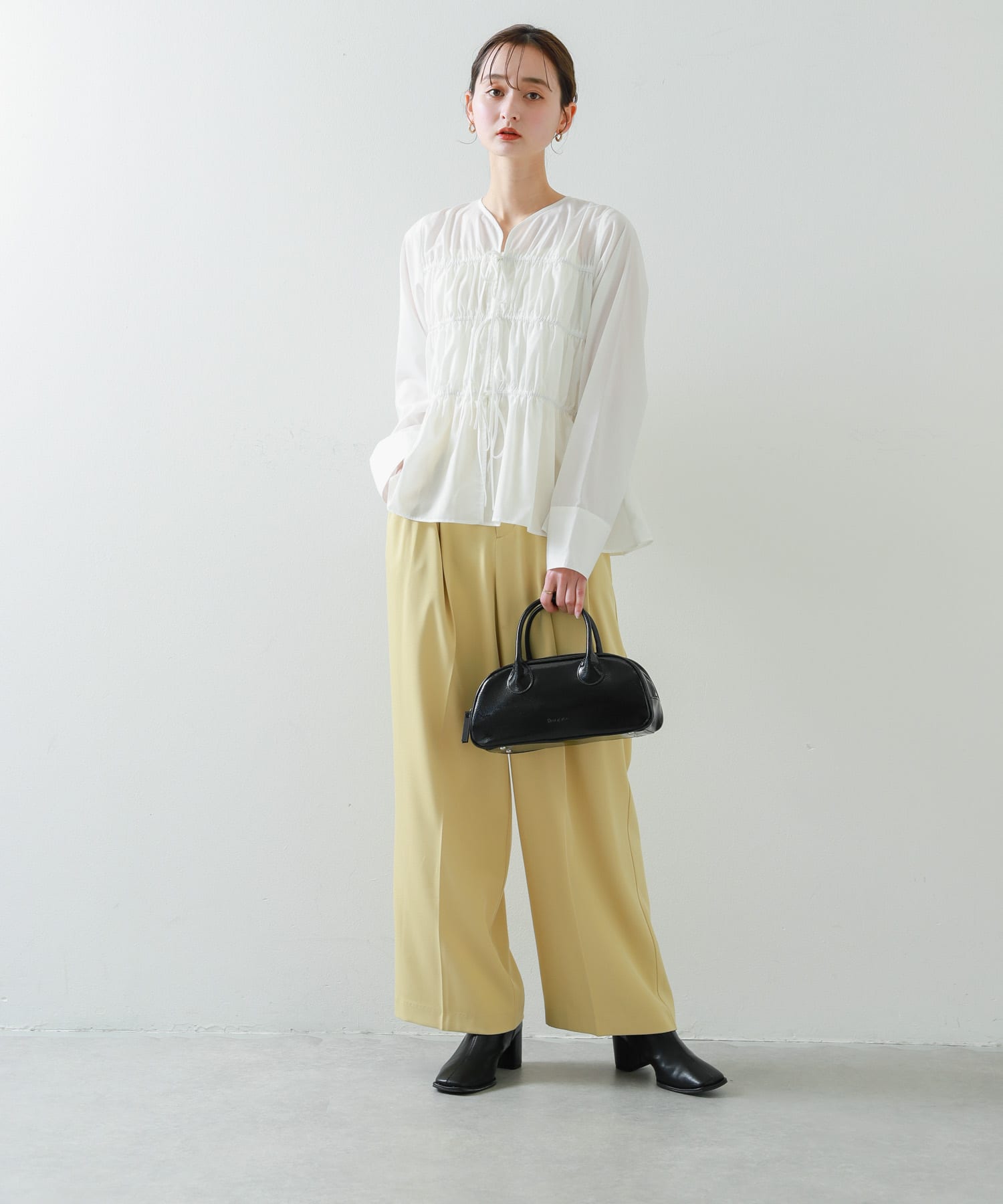 OFF WHITE