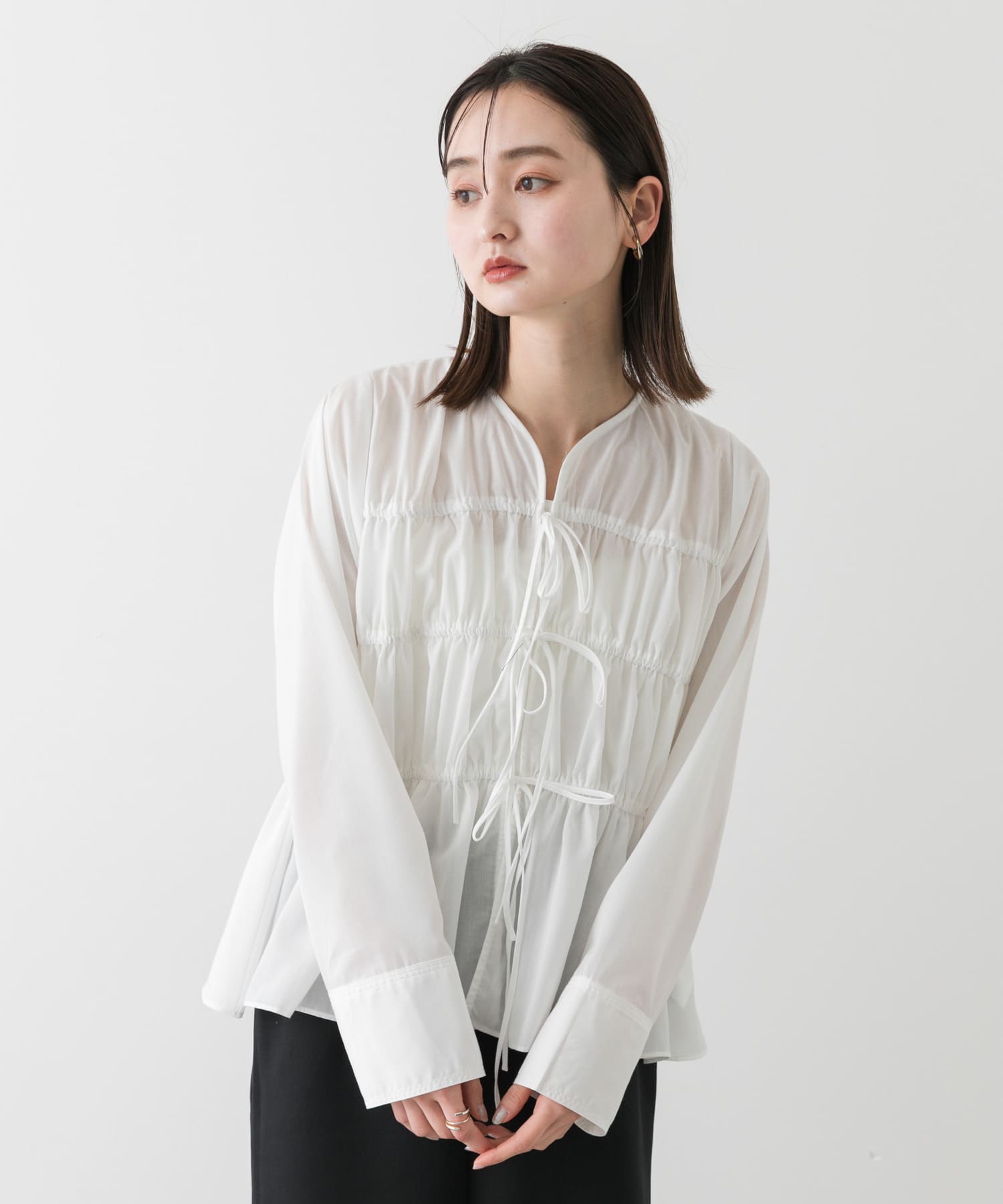 OFF WHITE