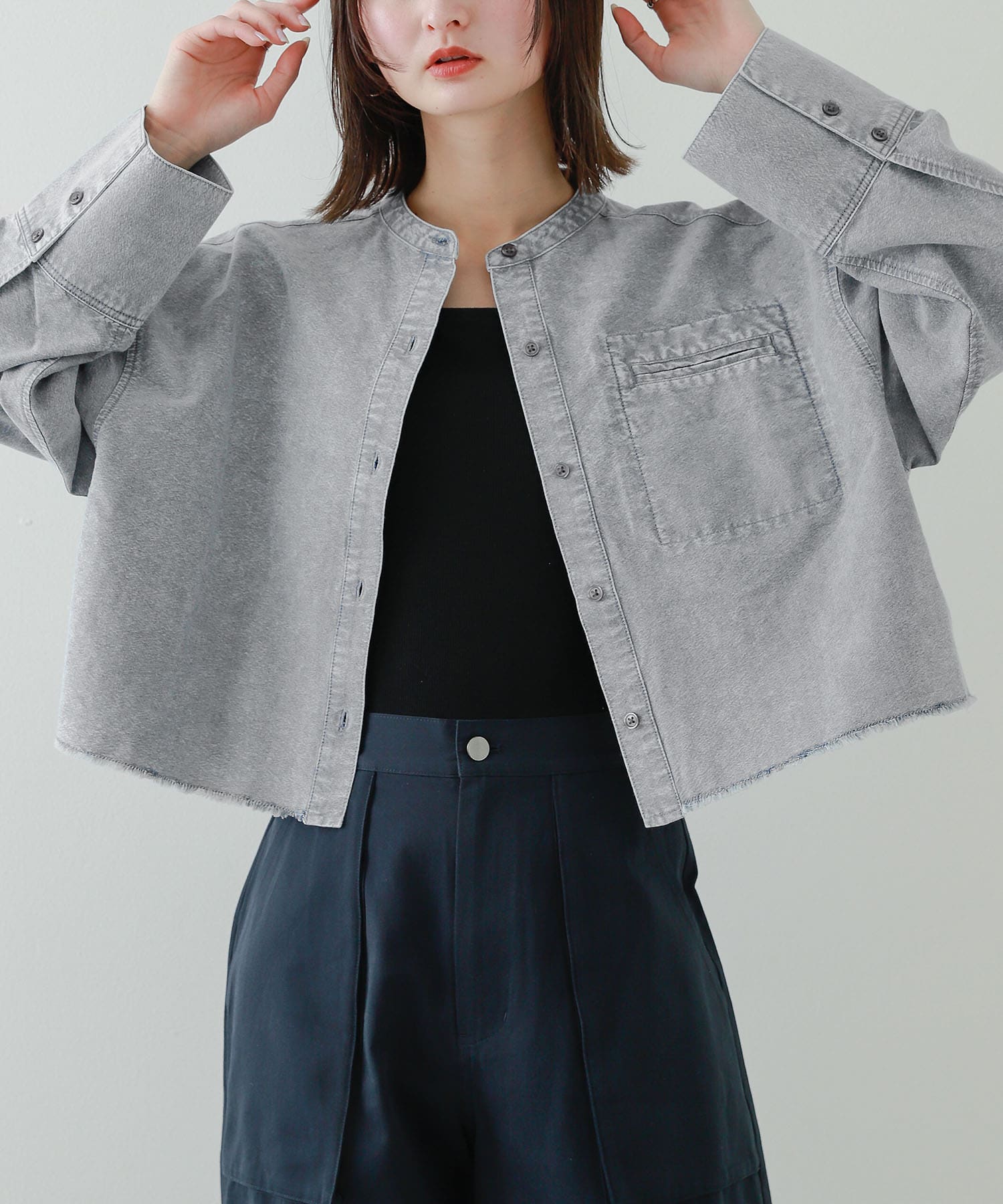 GRAY