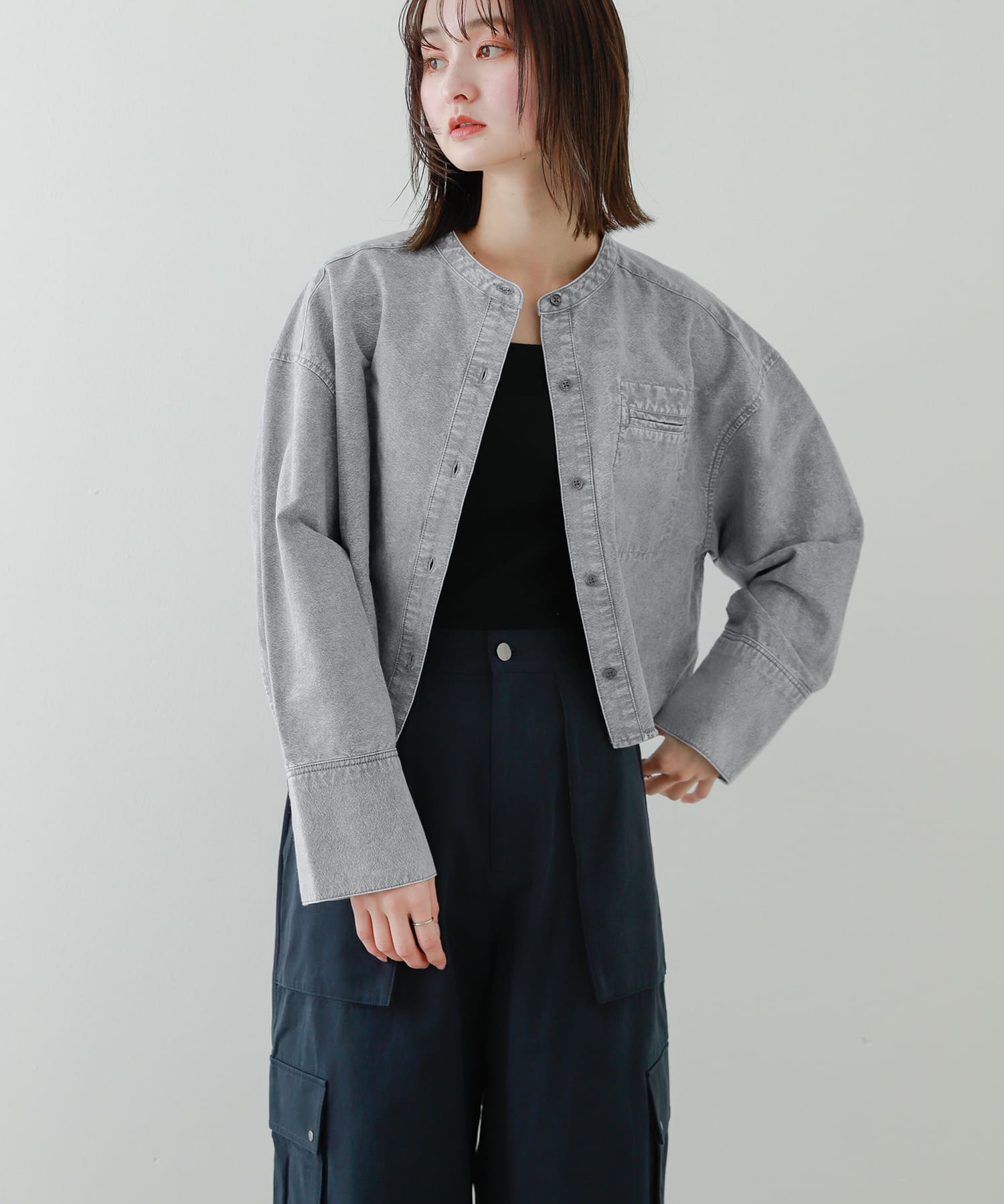 GRAY