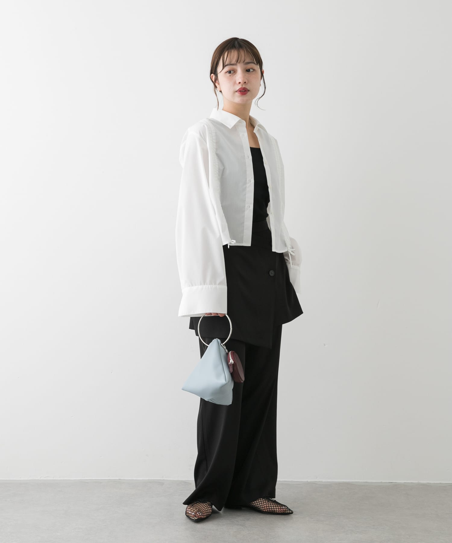 OFF WHITE