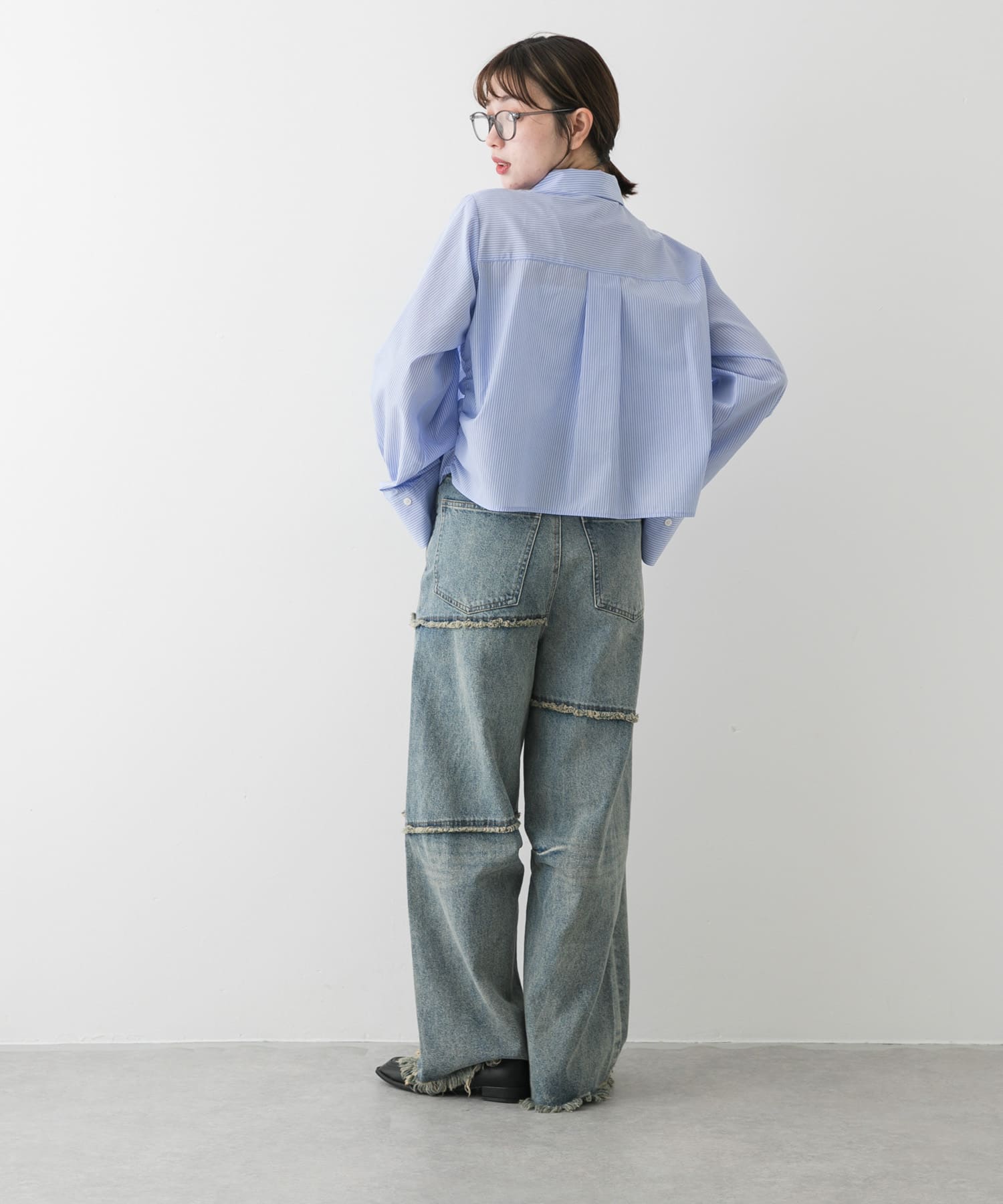 BLU×WHT